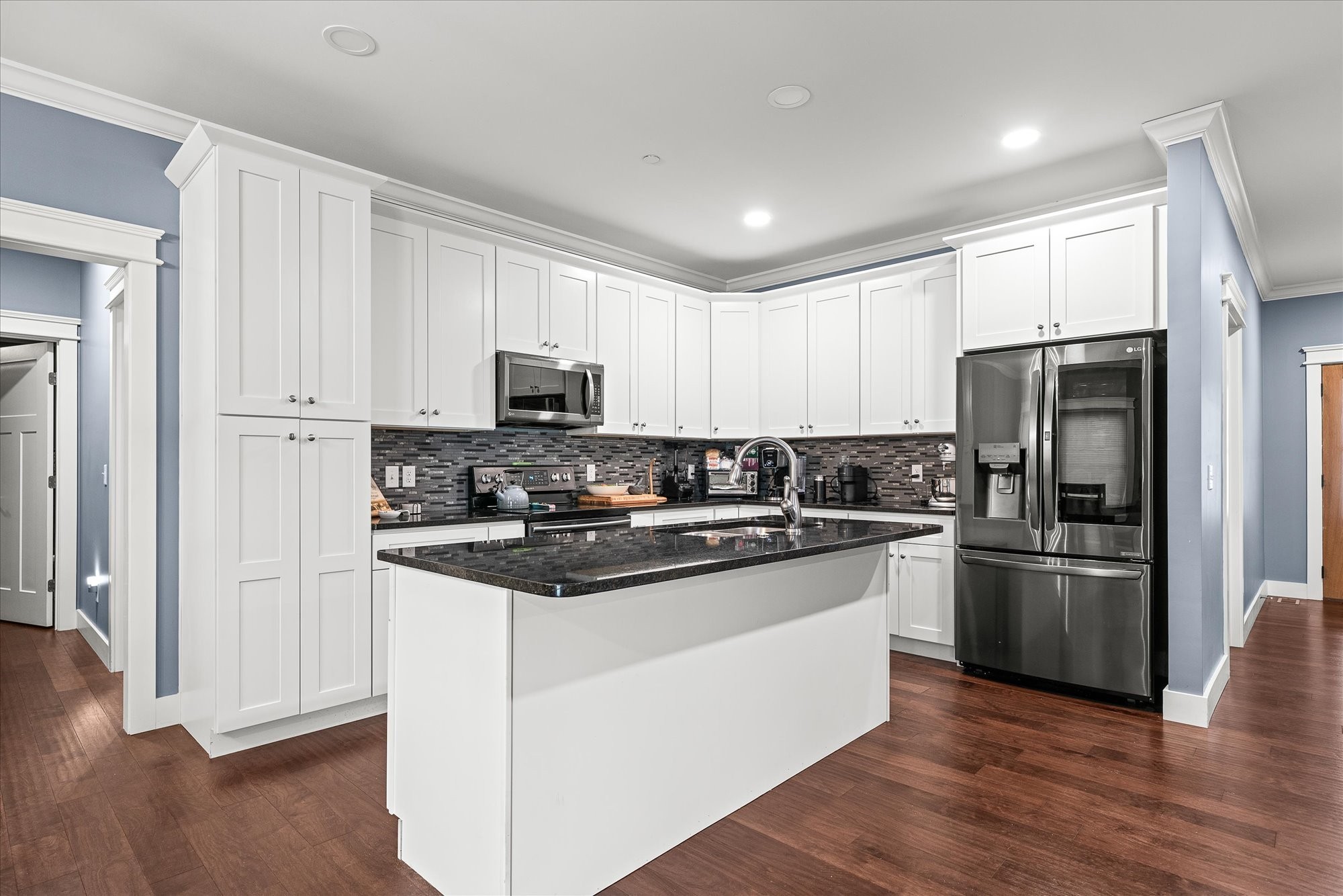 5711 Presley Ln Property Photo 6