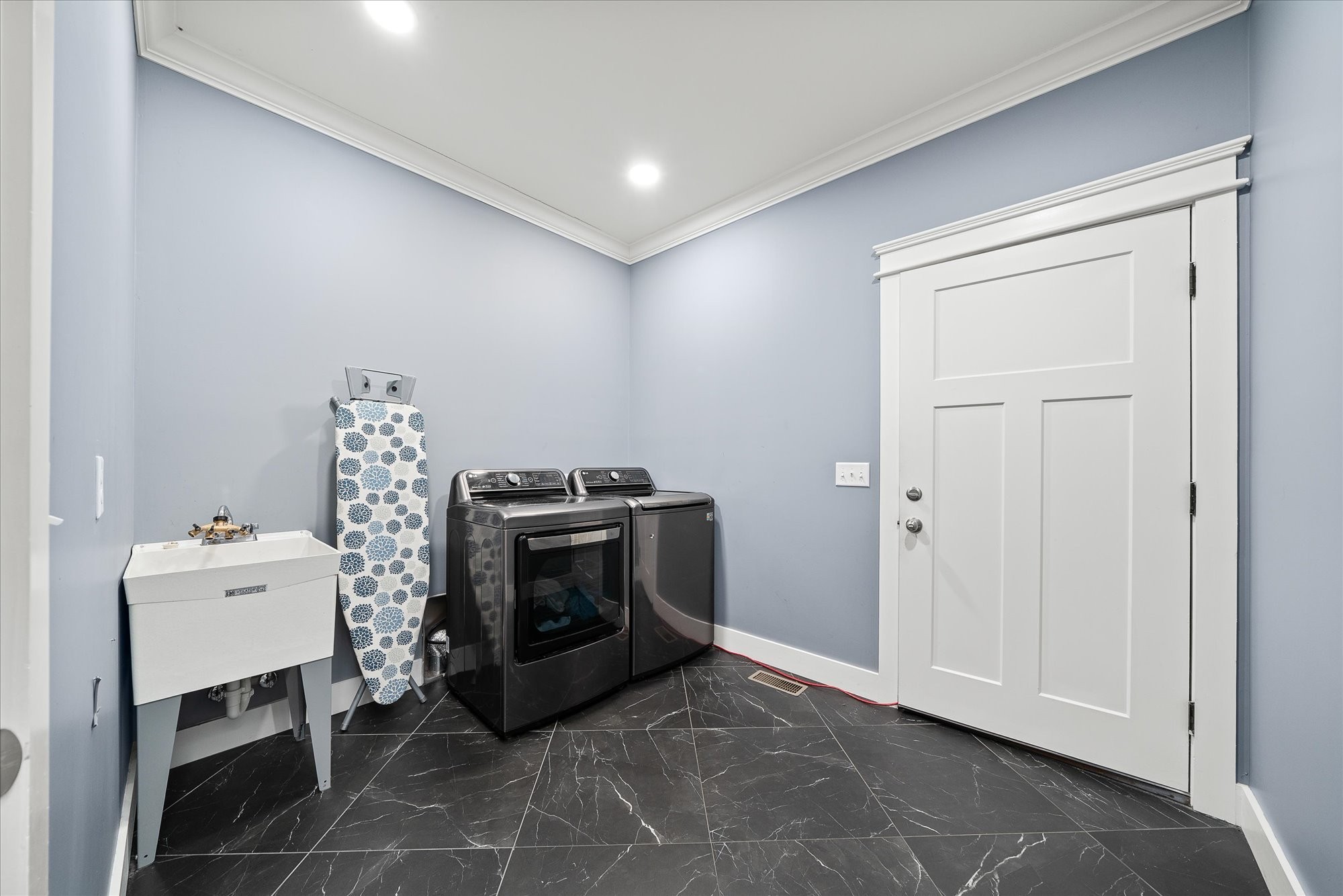 5711 Presley Ln Property Photo 17