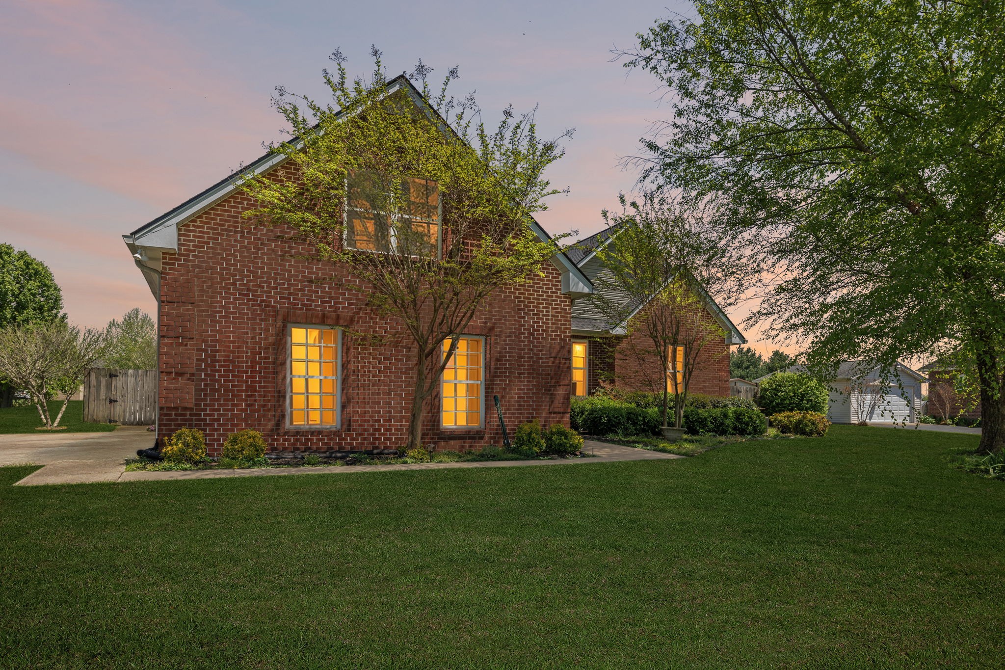 1000 Roland Ct Property Photo 3
