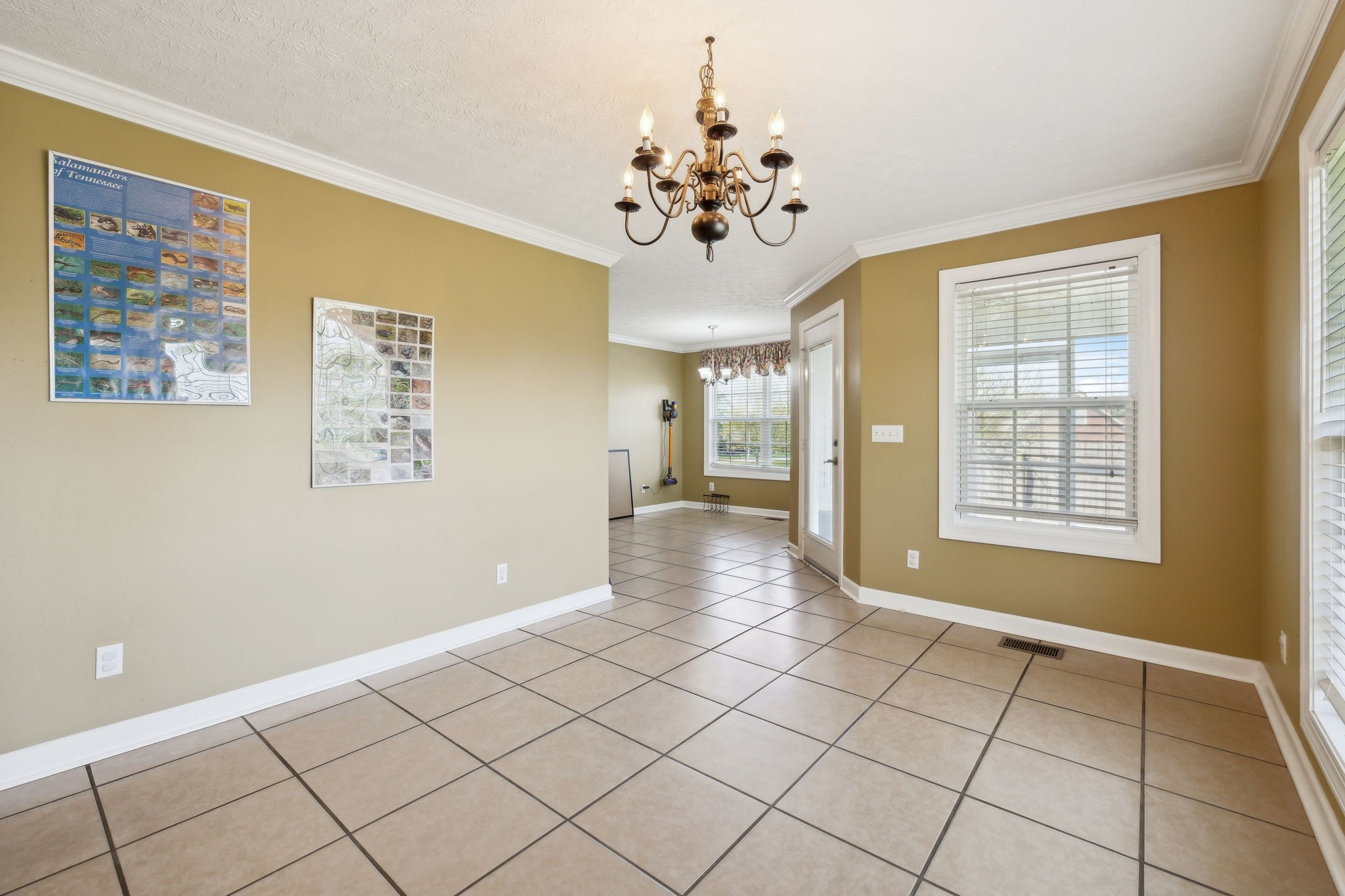 1000 Roland Ct Property Photo 10