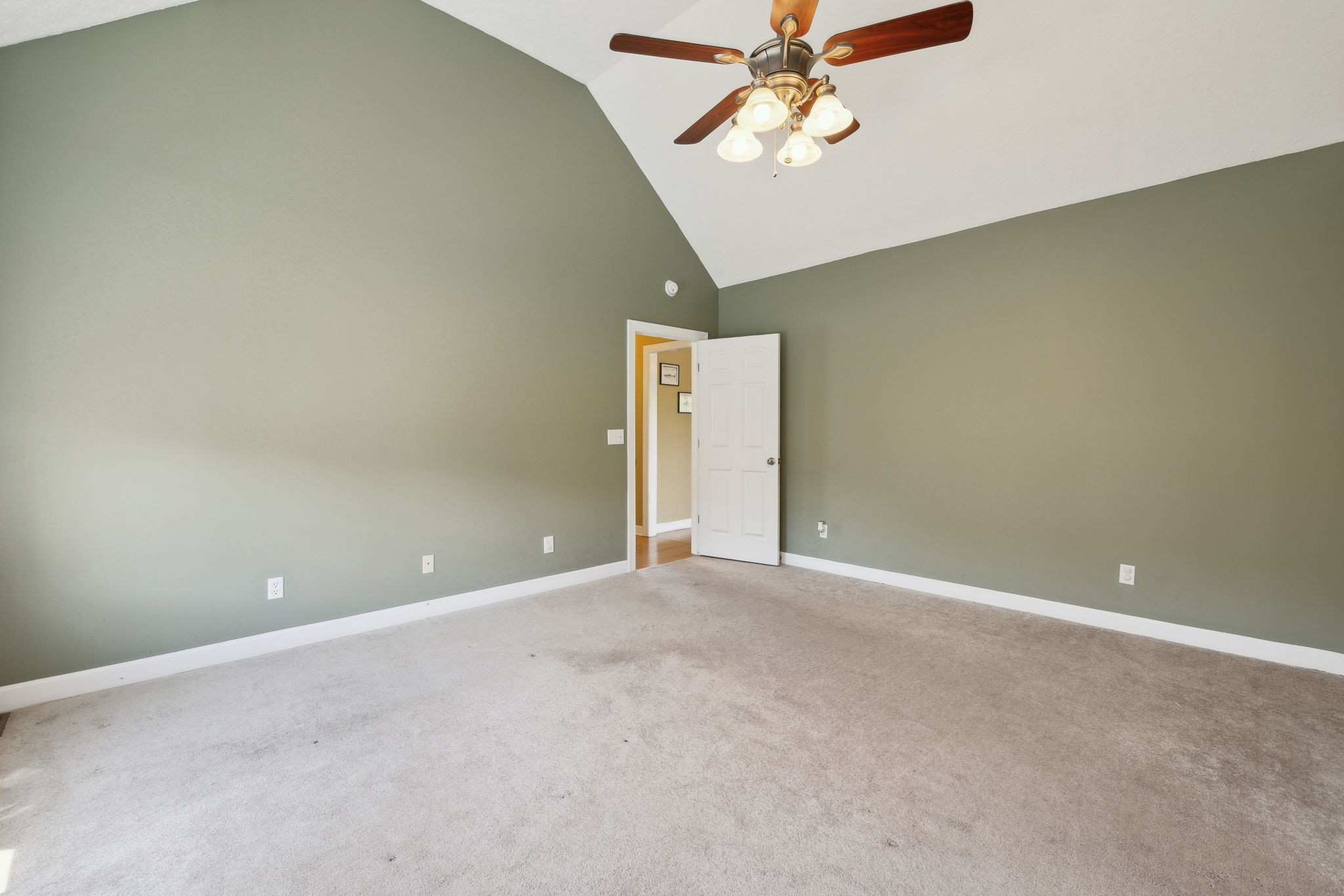 1000 Roland Ct Property Photo 30