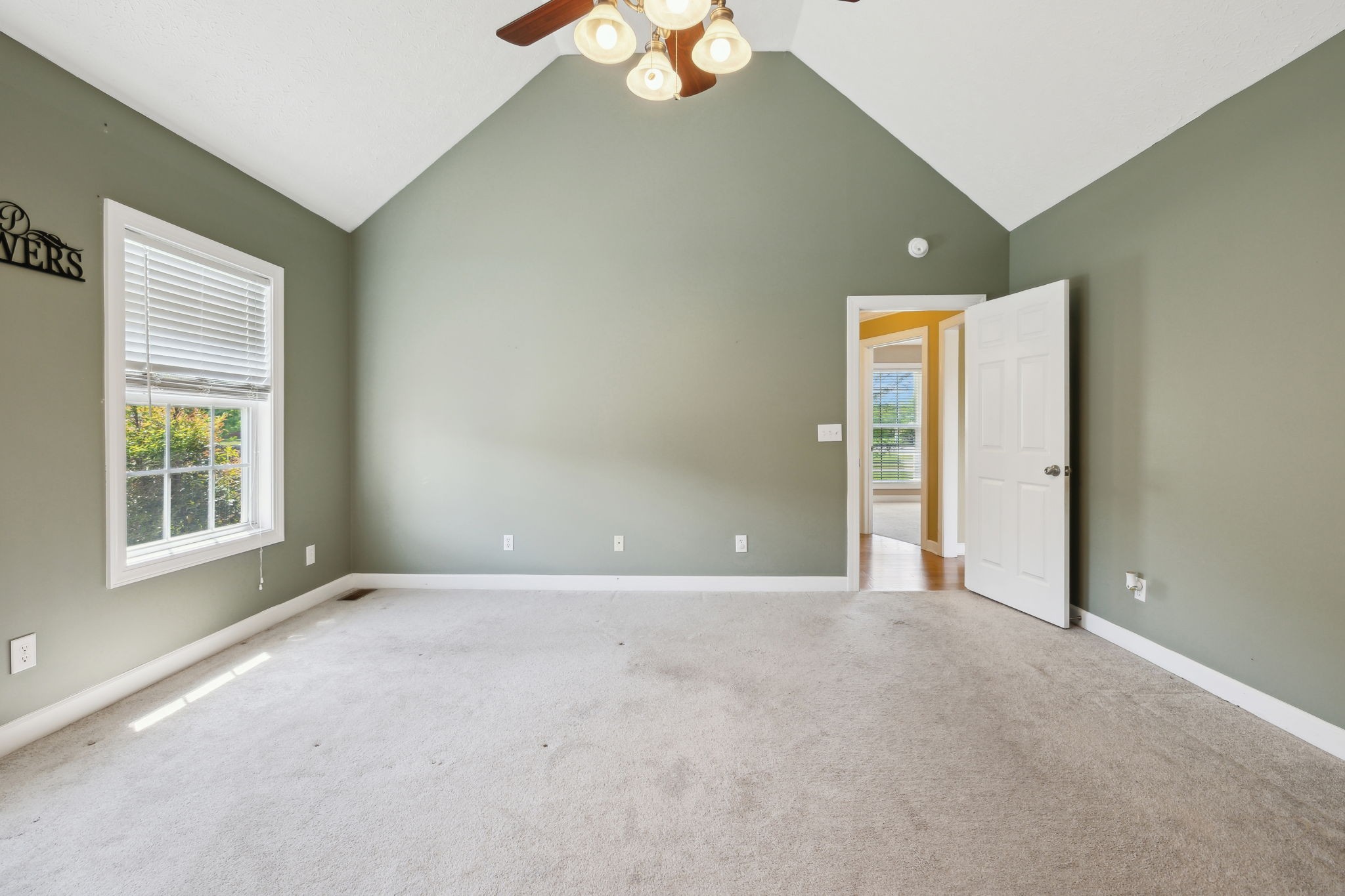 1000 Roland Ct Property Photo 31