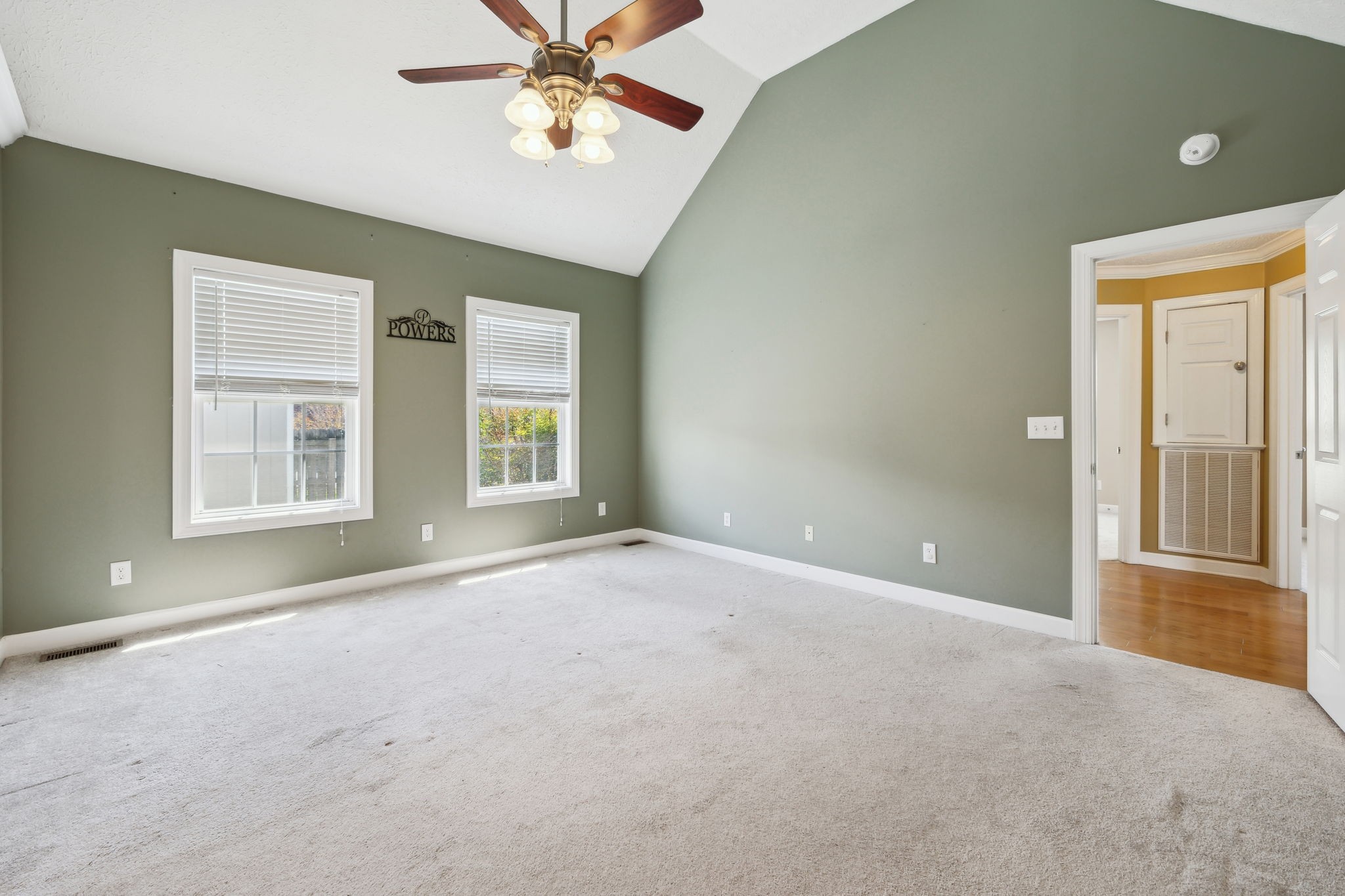 1000 Roland Ct Property Photo 32