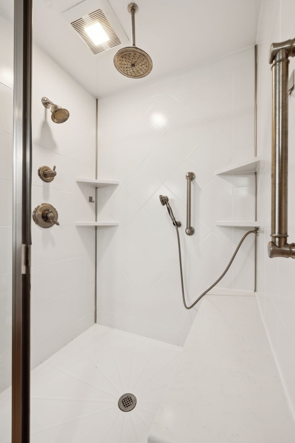 1000 Roland Ct Property Photo 35