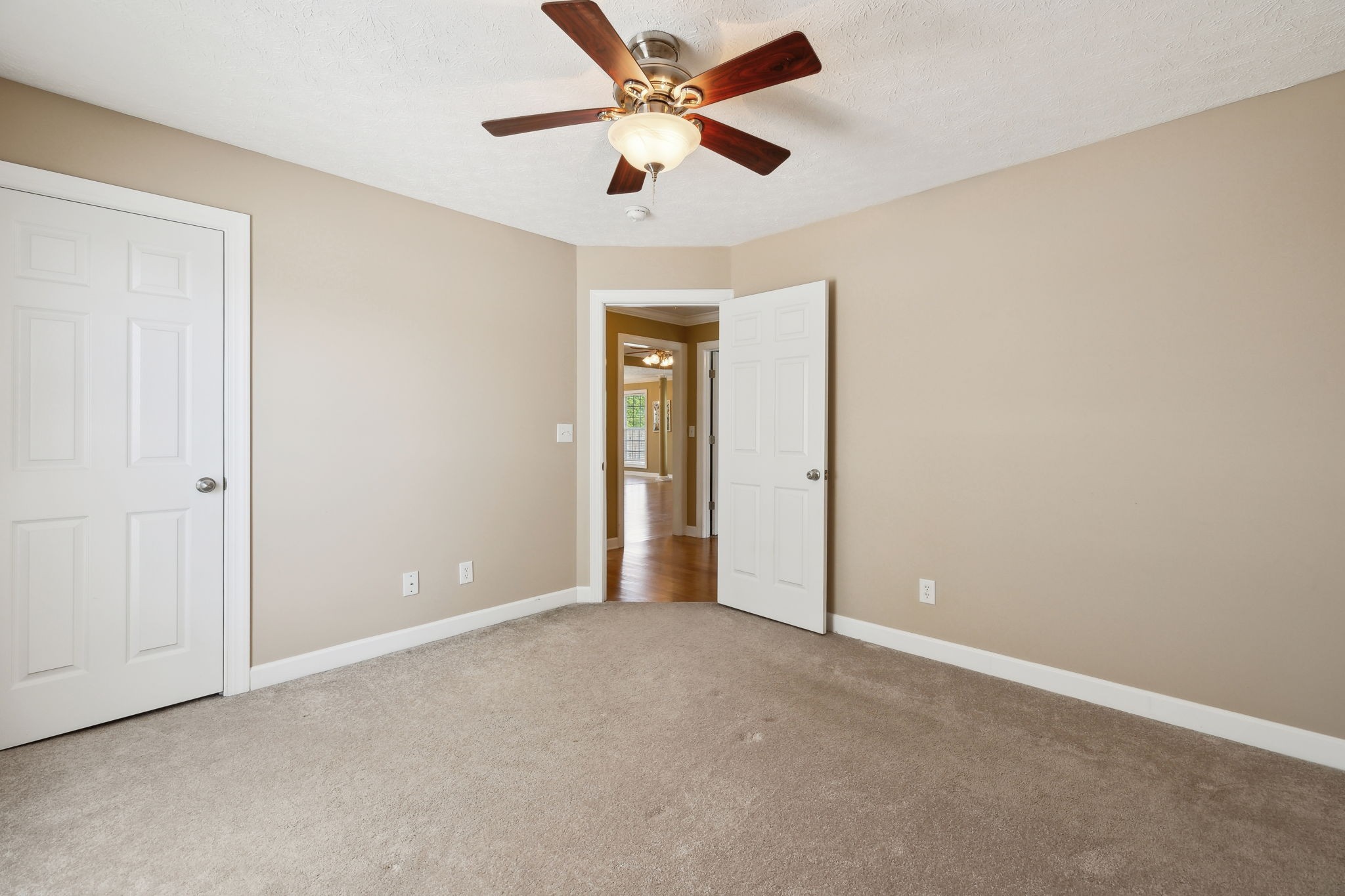 1000 Roland Ct Property Photo 38