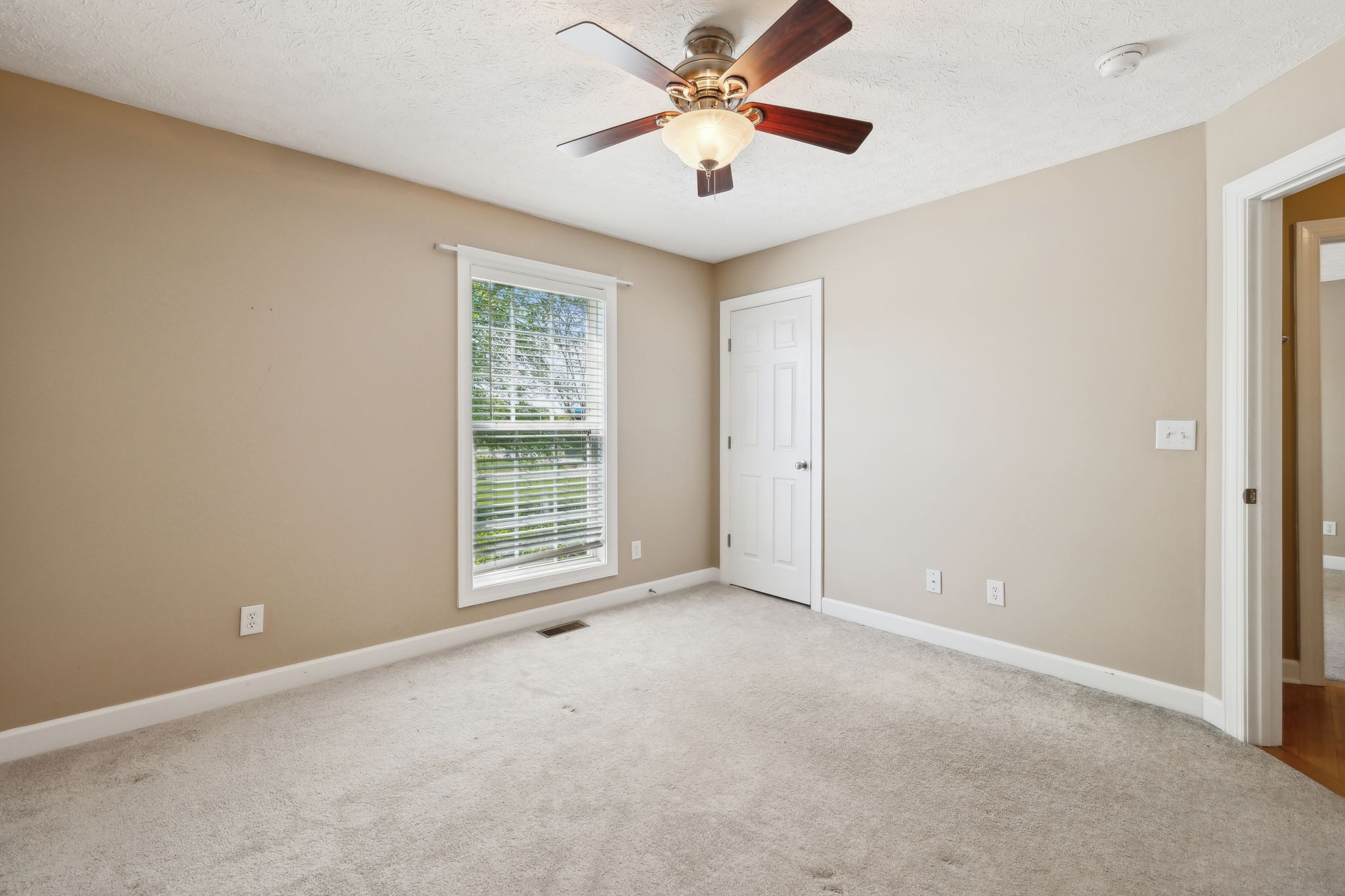 1000 Roland Ct Property Photo 39