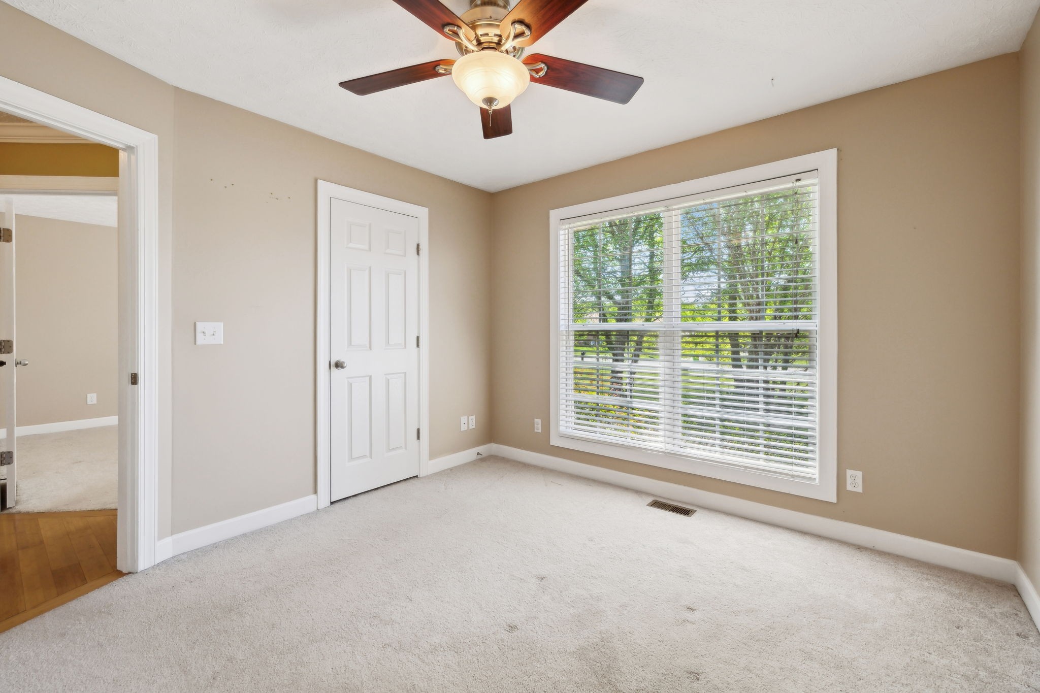 1000 Roland Ct Property Photo 41