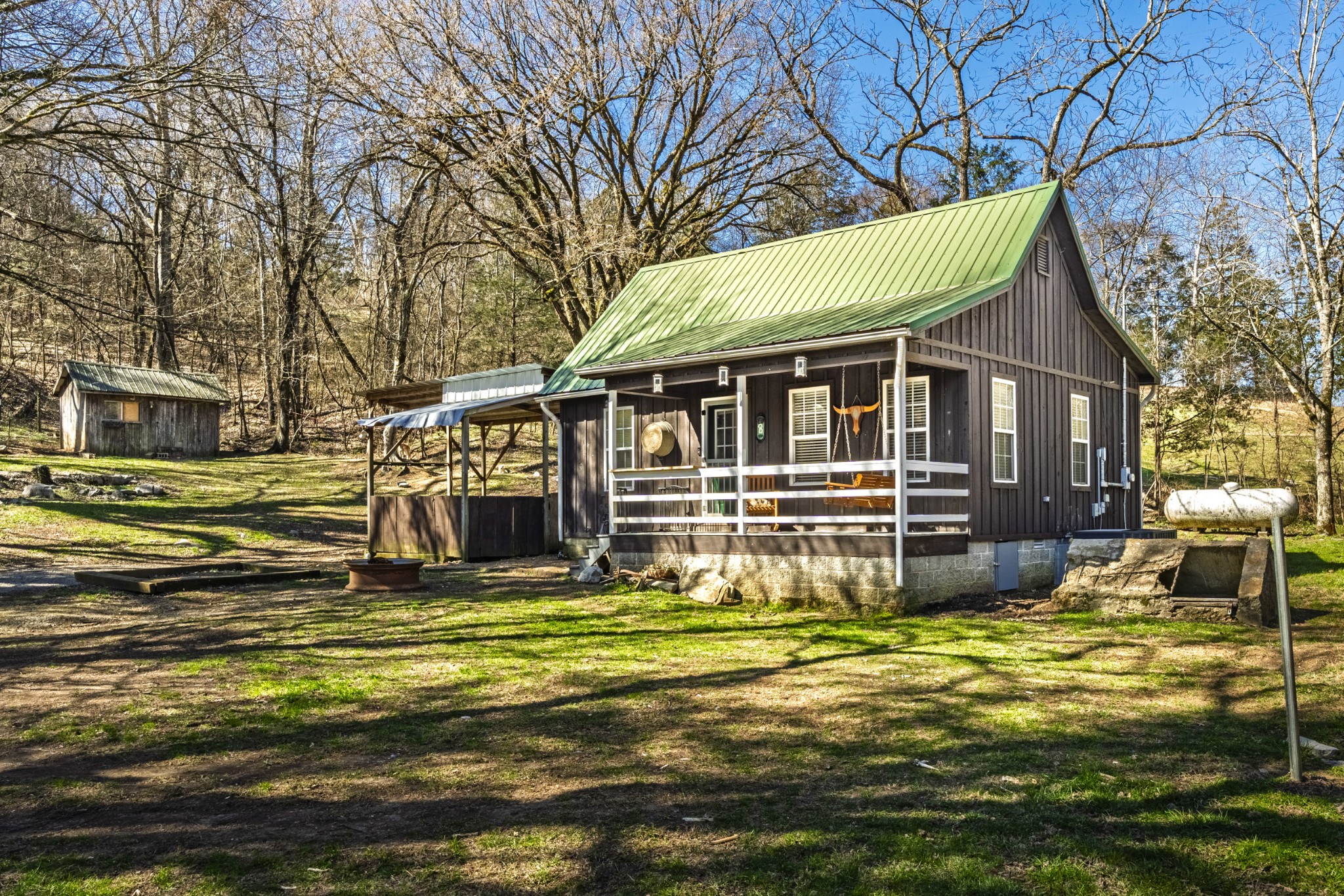 402 Red Oak Rd Property Photo