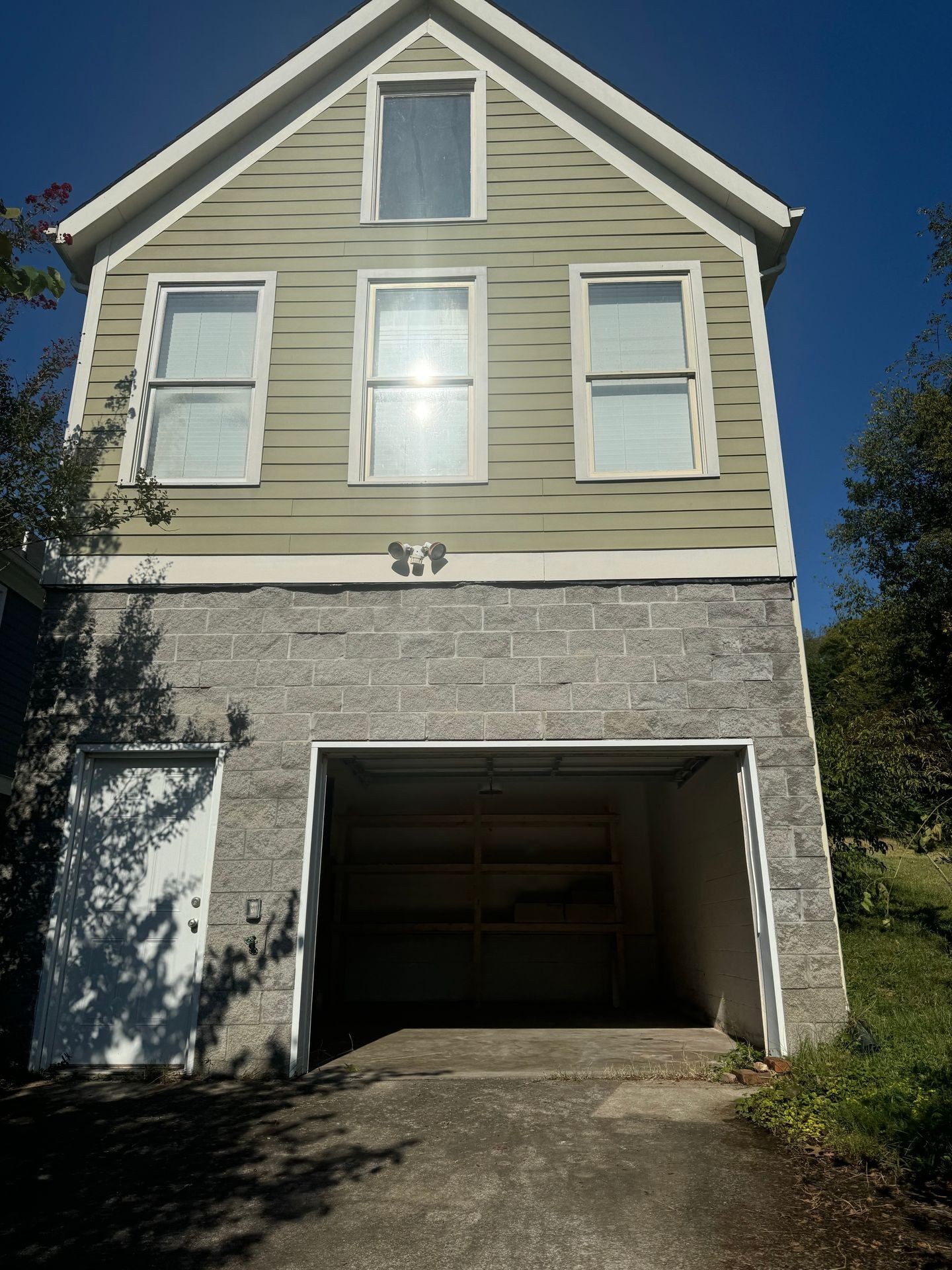 517 S 1st St Property Photo 18