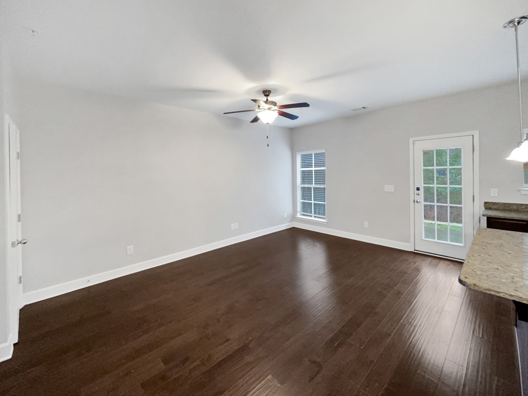 3024 Thornbury Pl Property Photo 3
