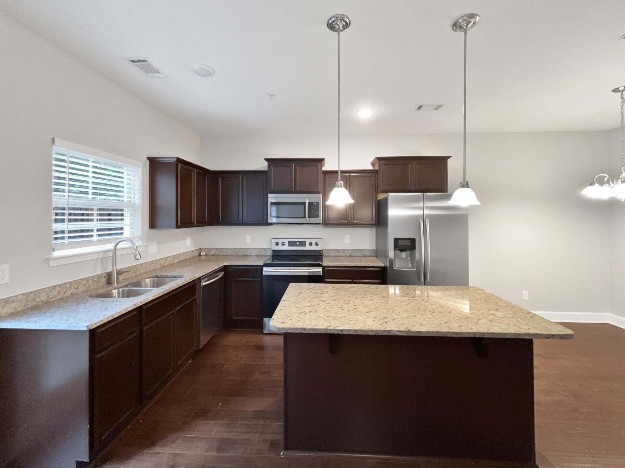3024 Thornbury Pl Property Photo 6