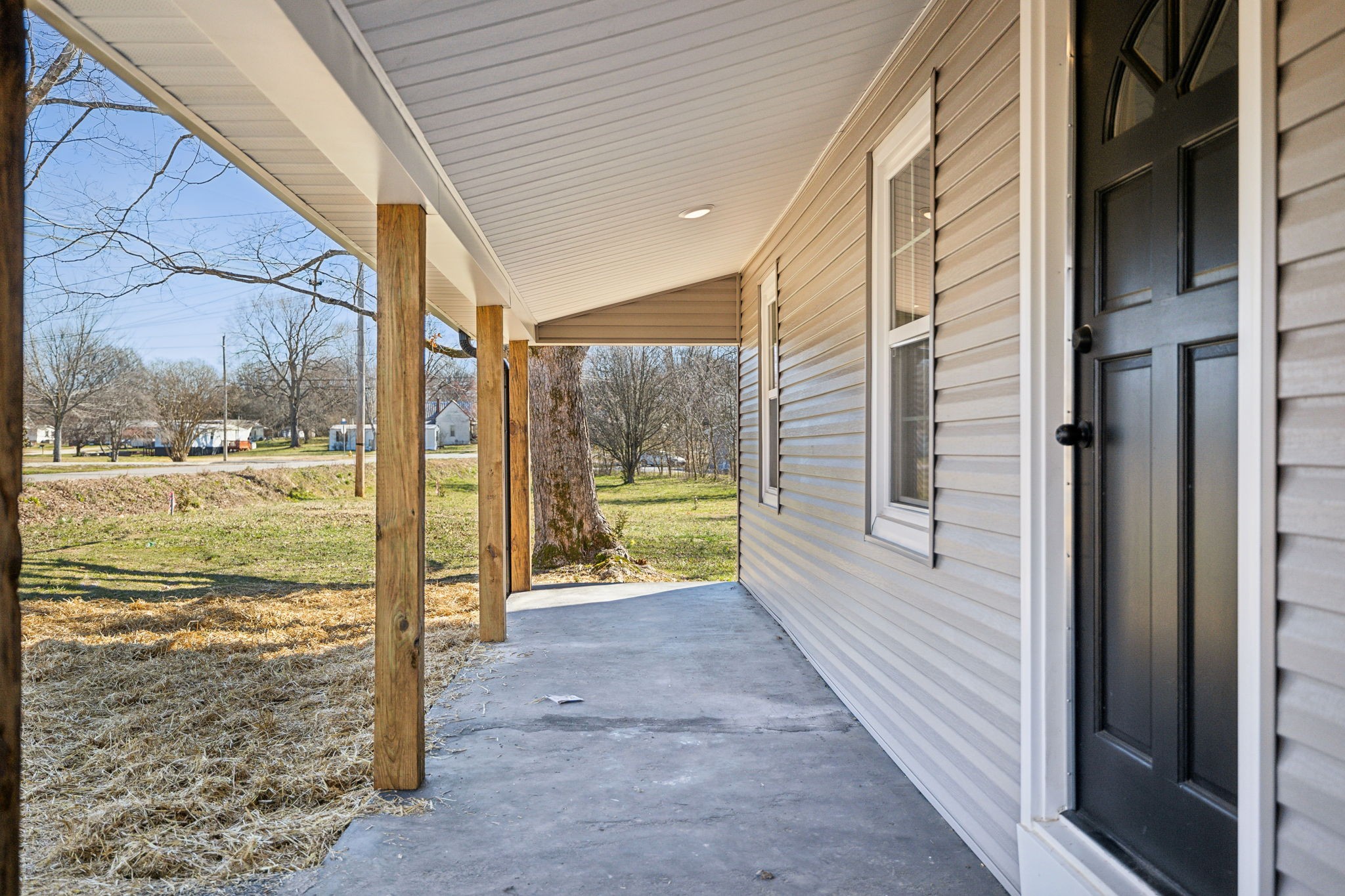 394 Smith Ave Property Photo 5