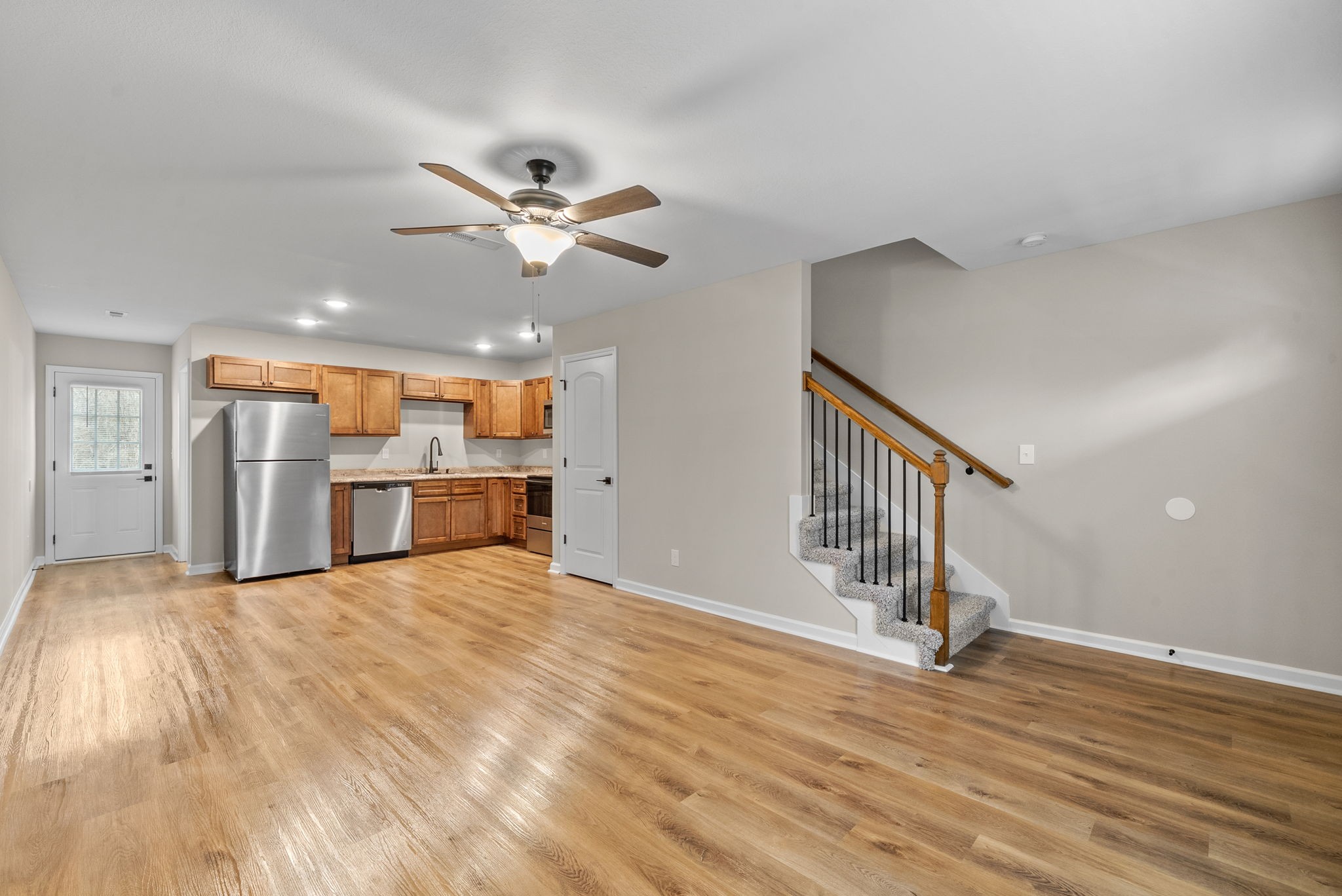1655 Evans Rd Property Photo 3