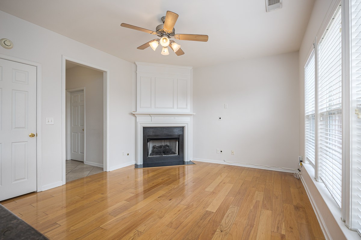 453 Old Towne Dr Property Photo 10