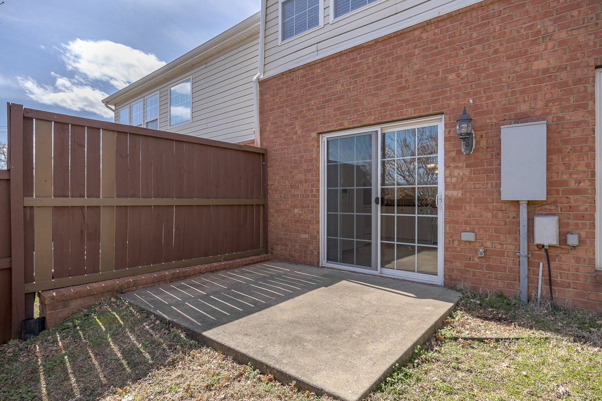 453 Old Towne Dr Property Photo 25