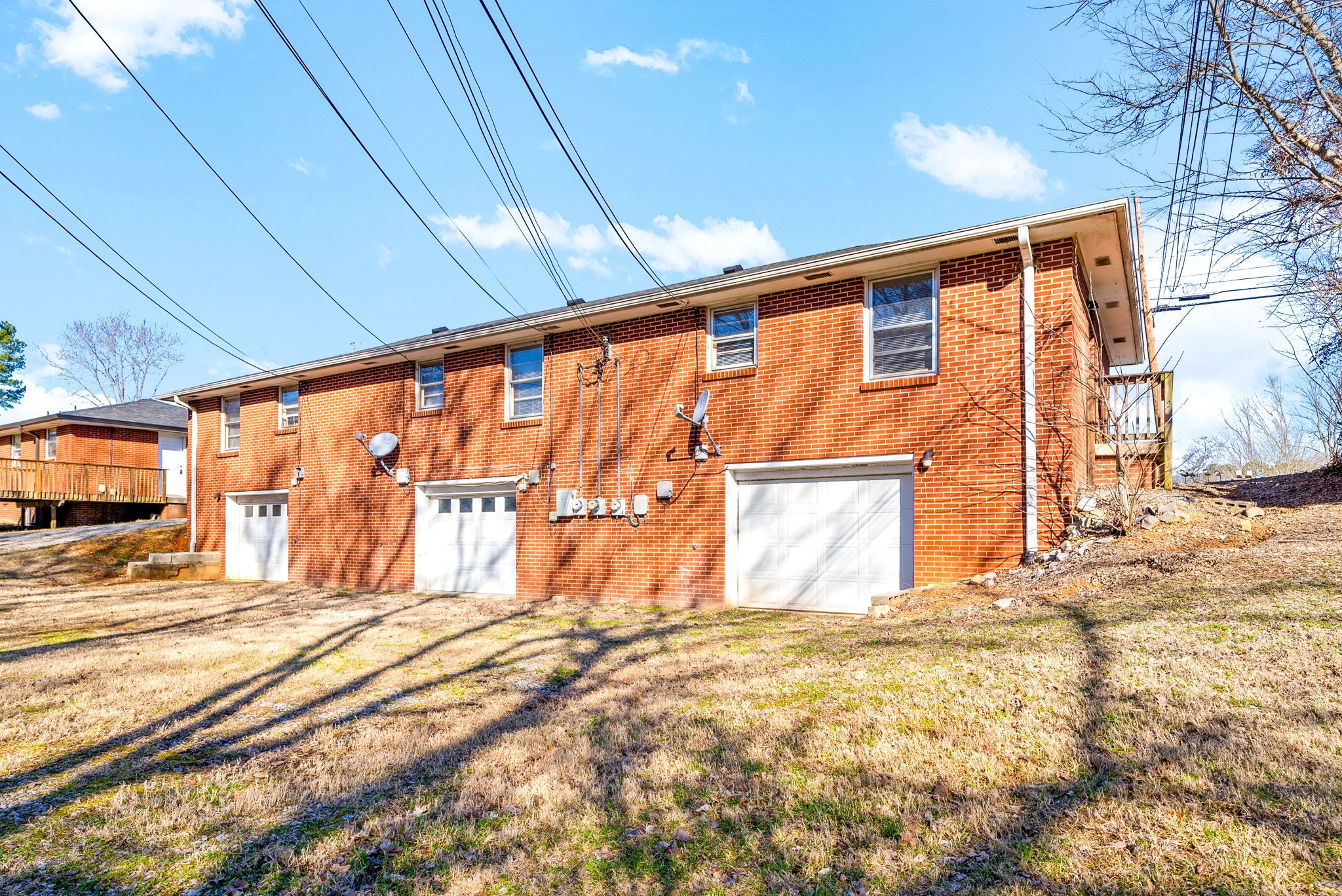 466 Circle Dr Property Photo 2