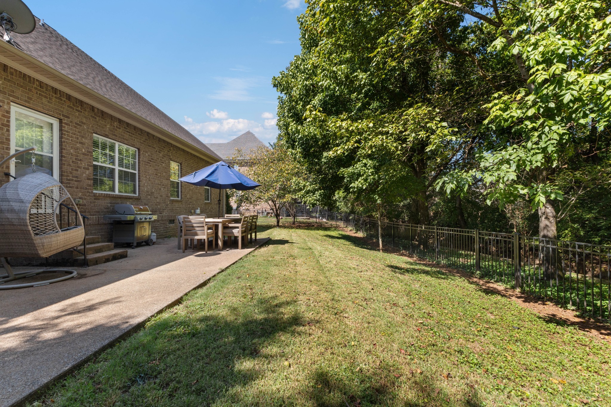 1002 Glessner Dr Property Photo 40