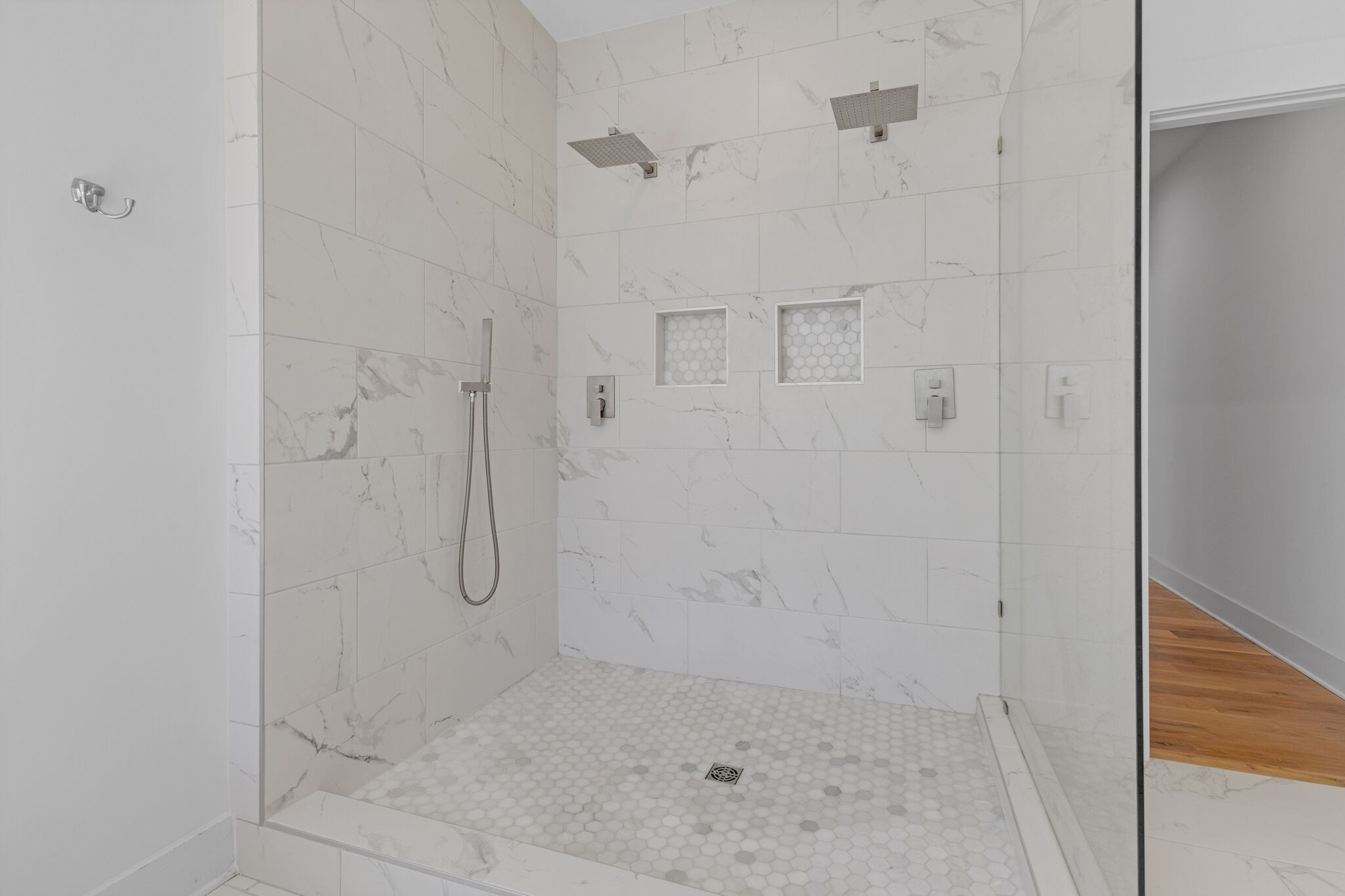 6107 Cowden Ave Property Photo 24