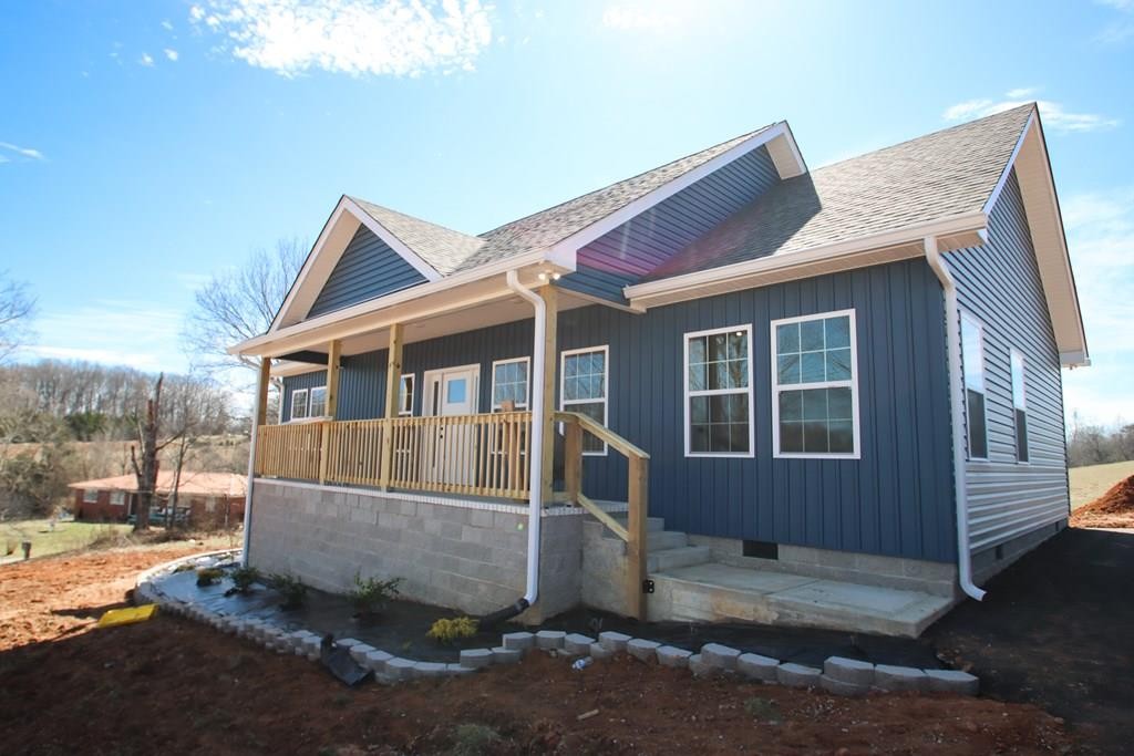 2425 Hutchings College Road Property Photo