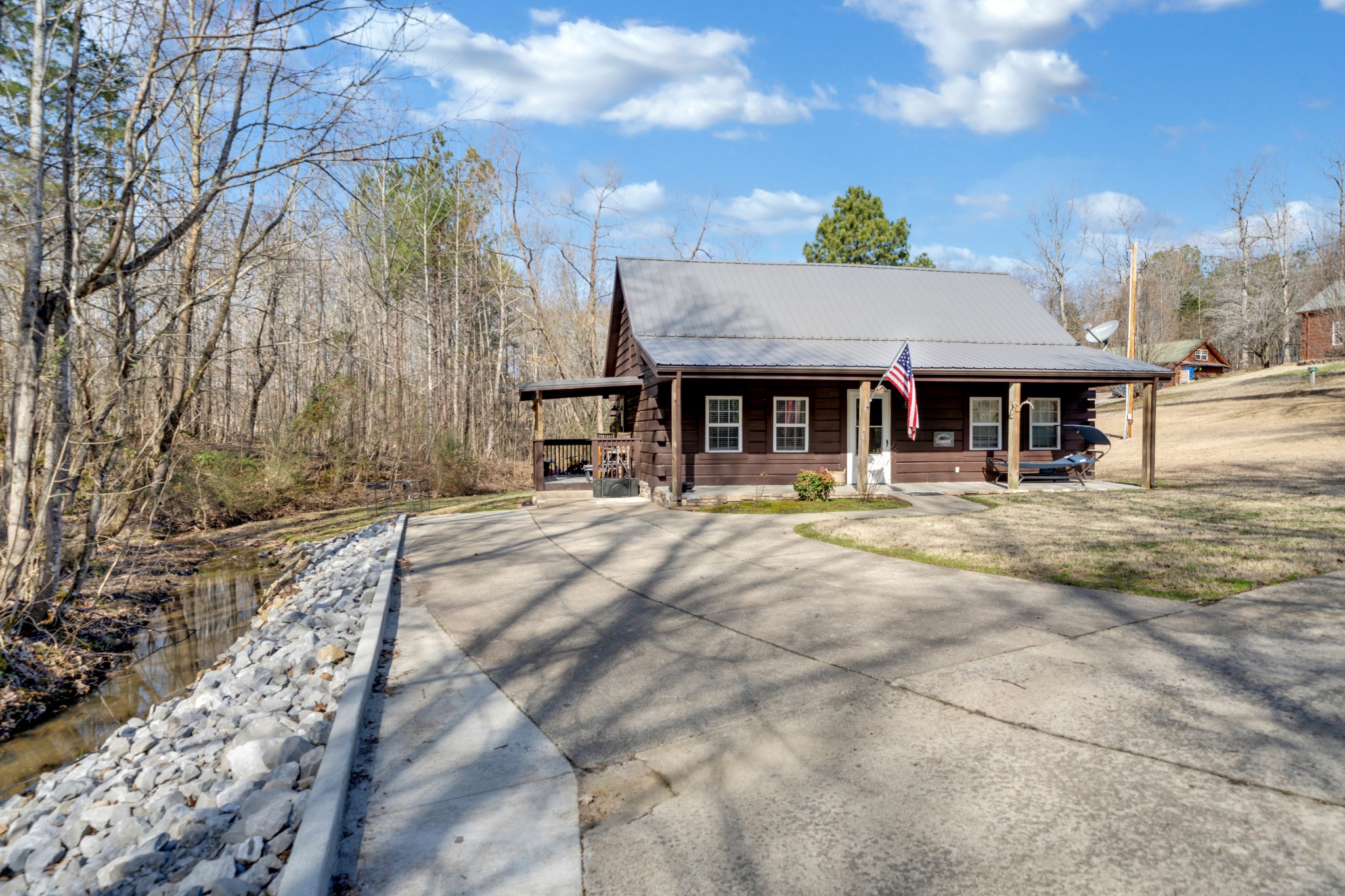 223 Oak Tree Dr Property Photo
