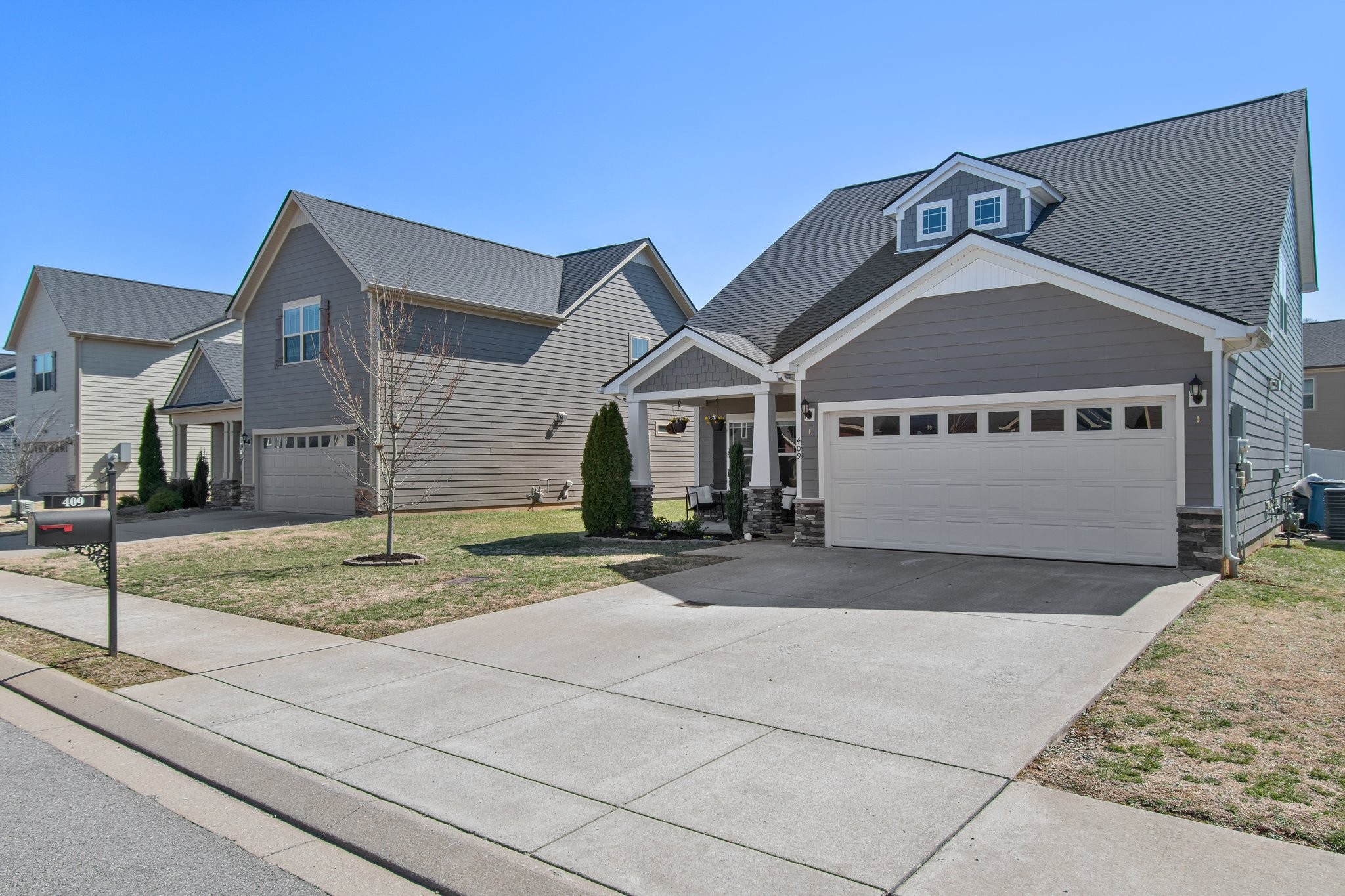 409 Tonalist Way Property Photo 2