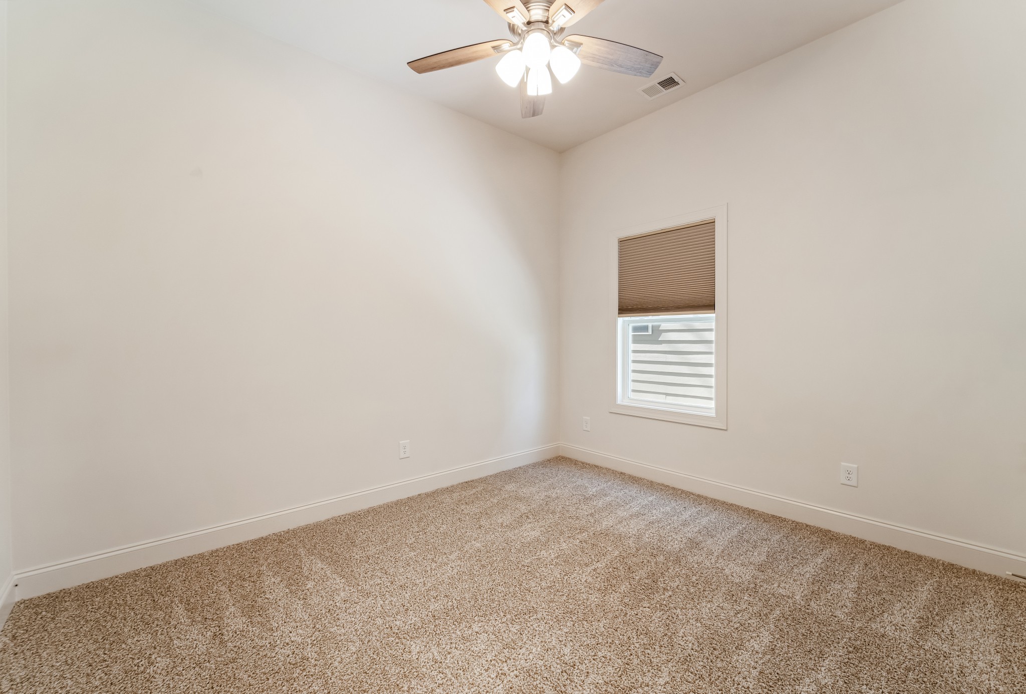 3635 Jacaranda Ln Property Photo 11
