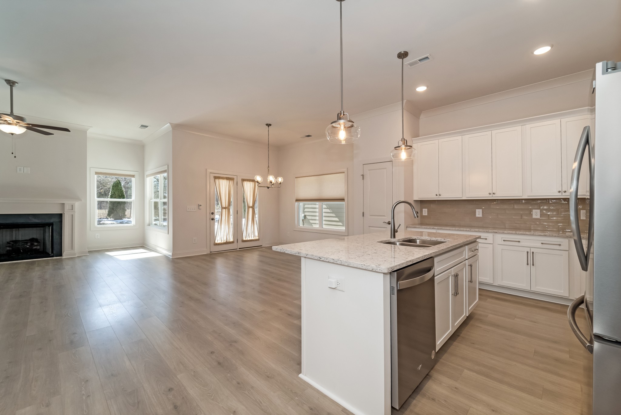 3635 Jacaranda Ln Property Photo 15