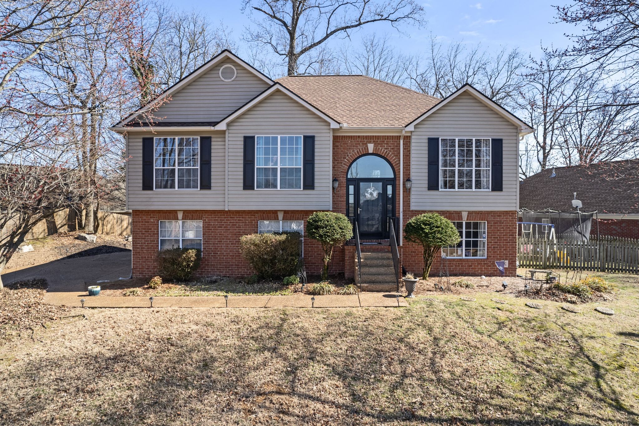 1433 Brighton Circle Property Photo 1