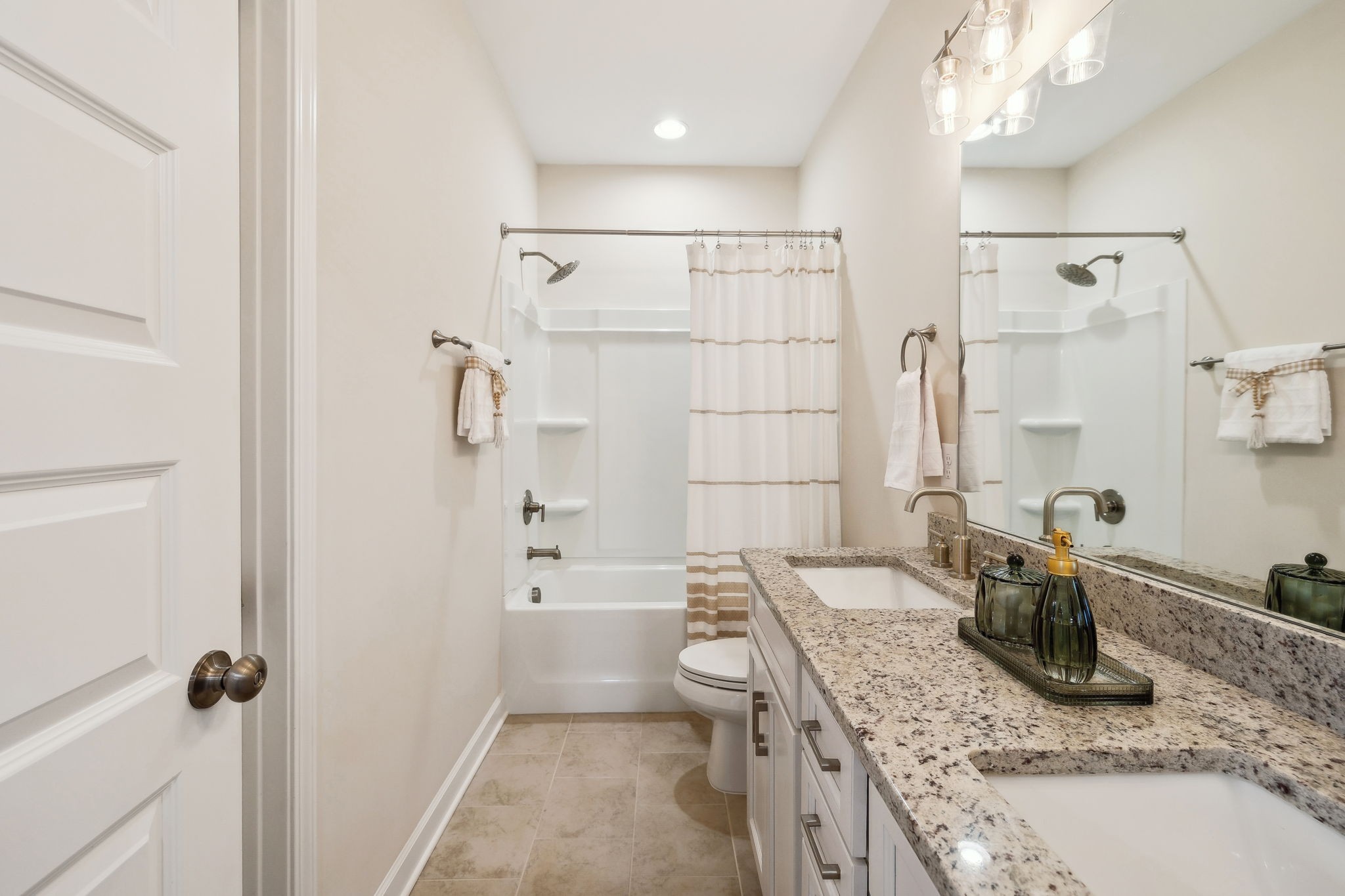 147 Bess Blvd Property Photo 37