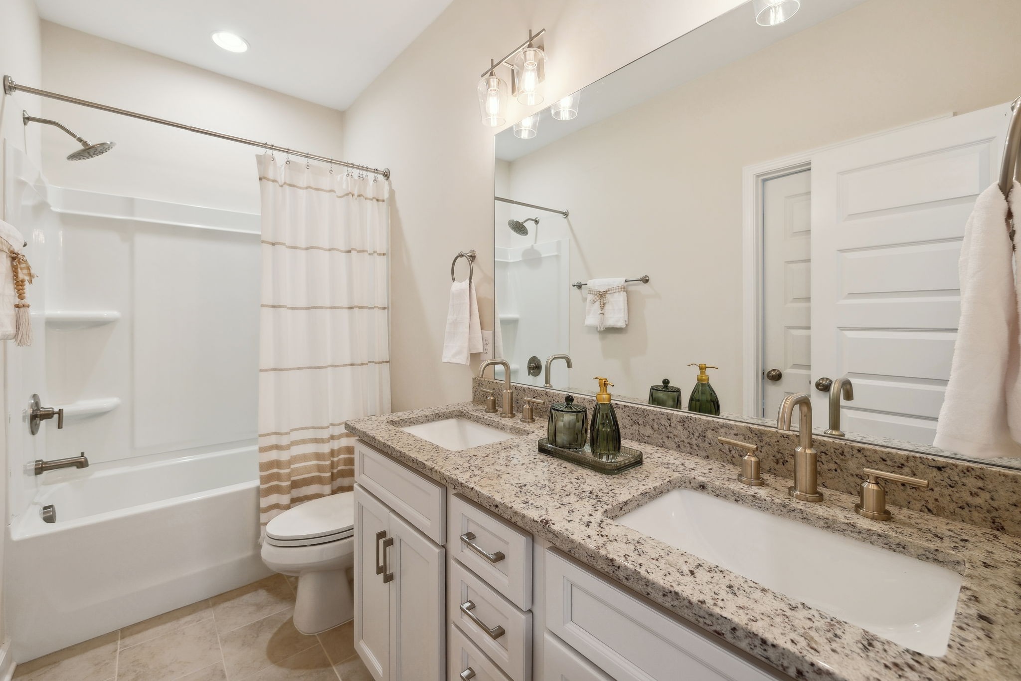 147 Bess Blvd Property Photo 38