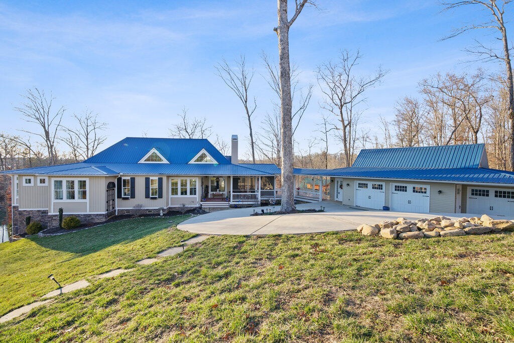 160 Waterside Drive Property Photo