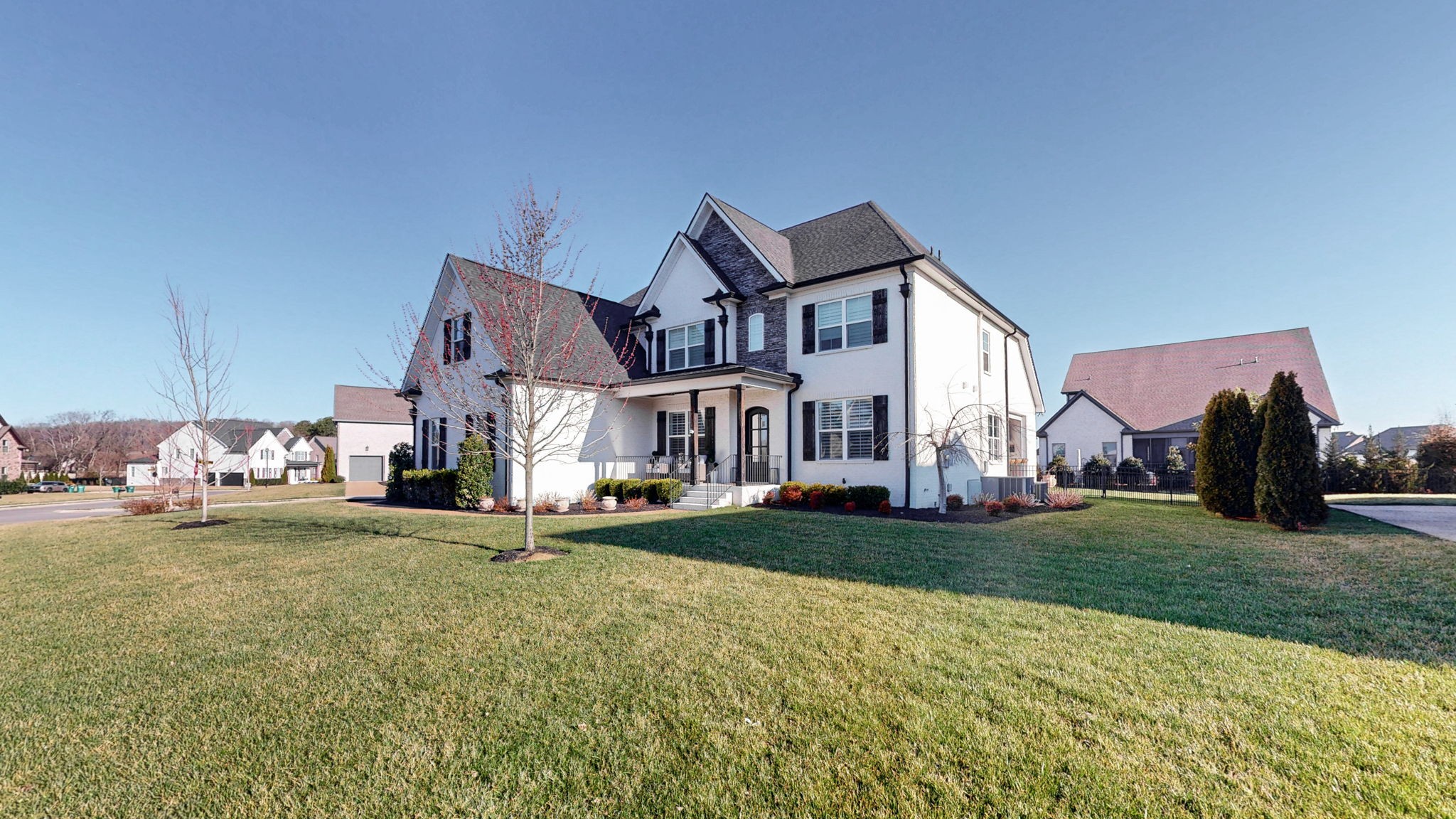 2046 Autumn Ridge Way Property Photo 4