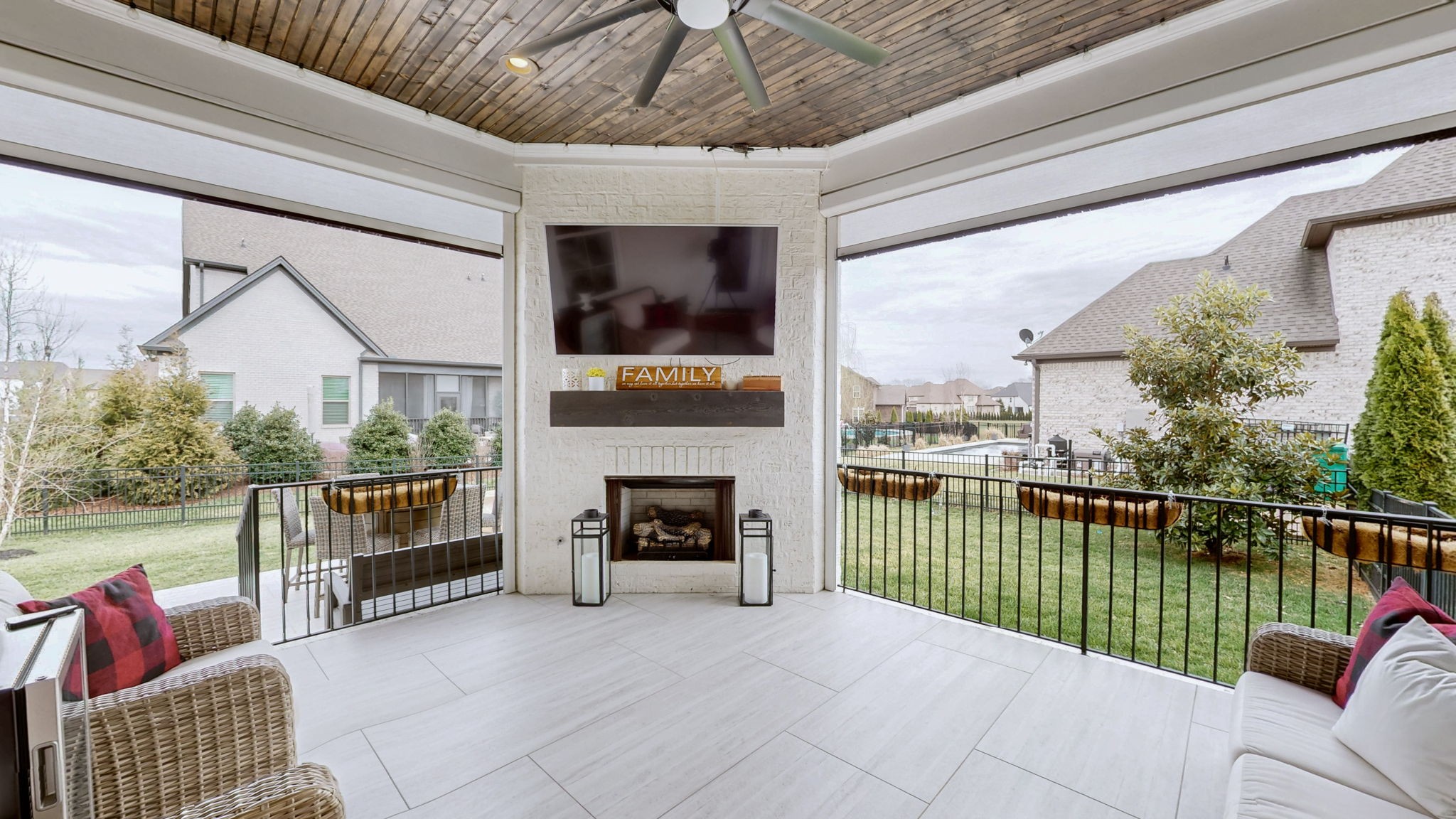 2046 Autumn Ridge Way Property Photo 49