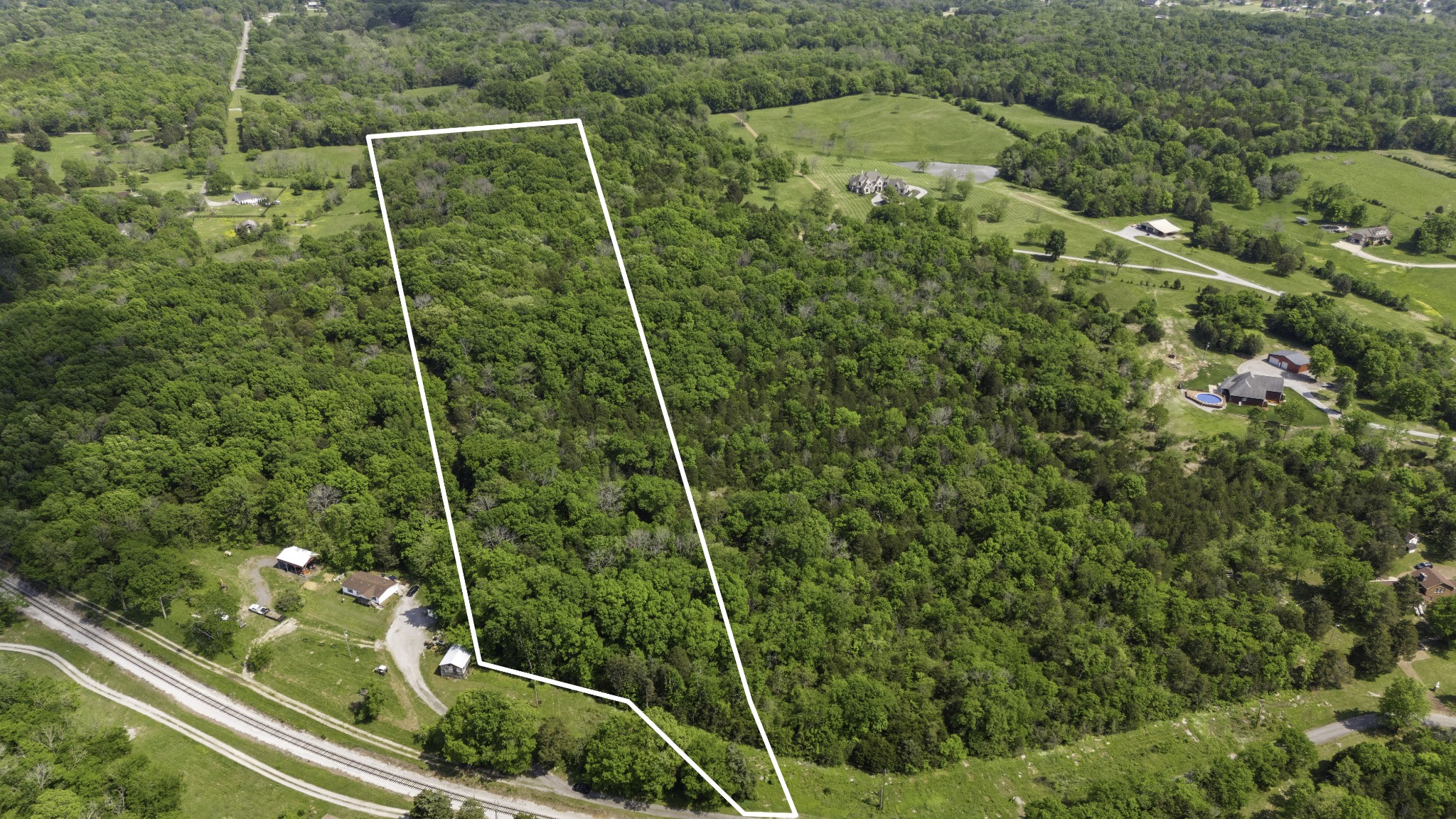35 Farmstead Lane Property Photo 5