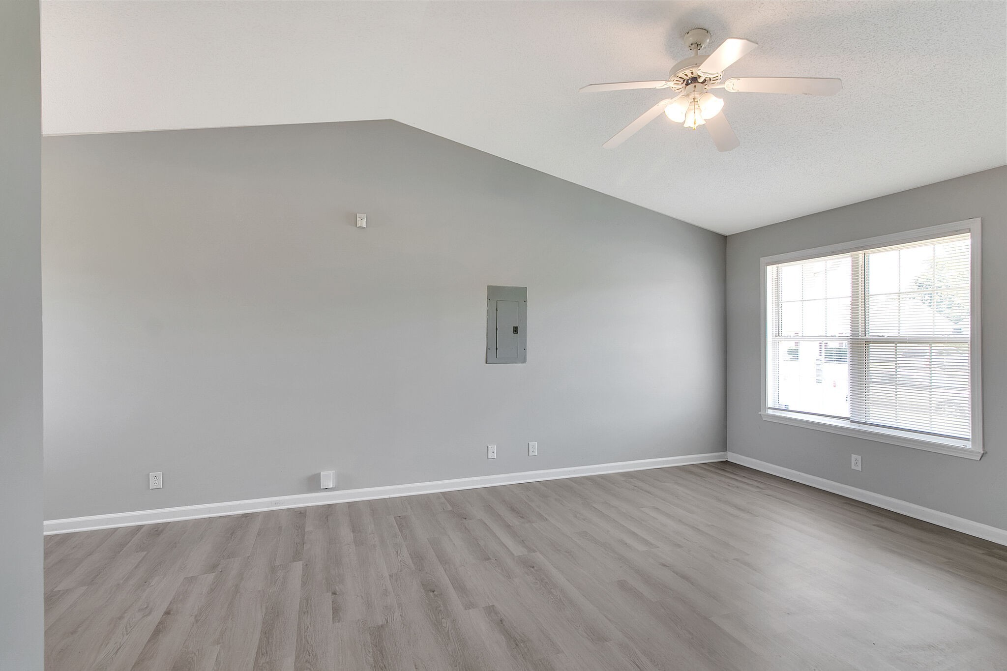 1112 Timothy Ave Property Photo 7