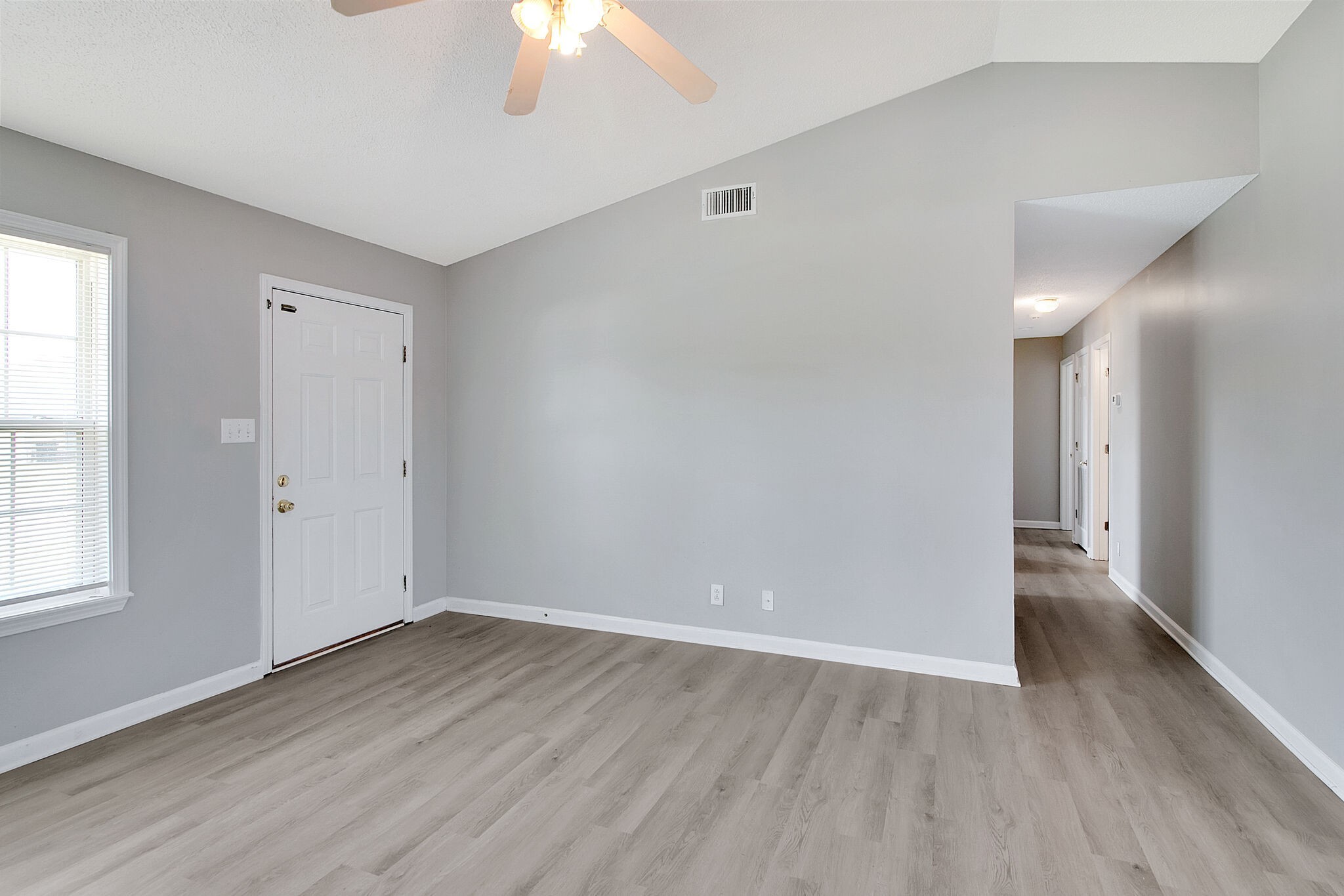 1112 Timothy Ave Property Photo 8