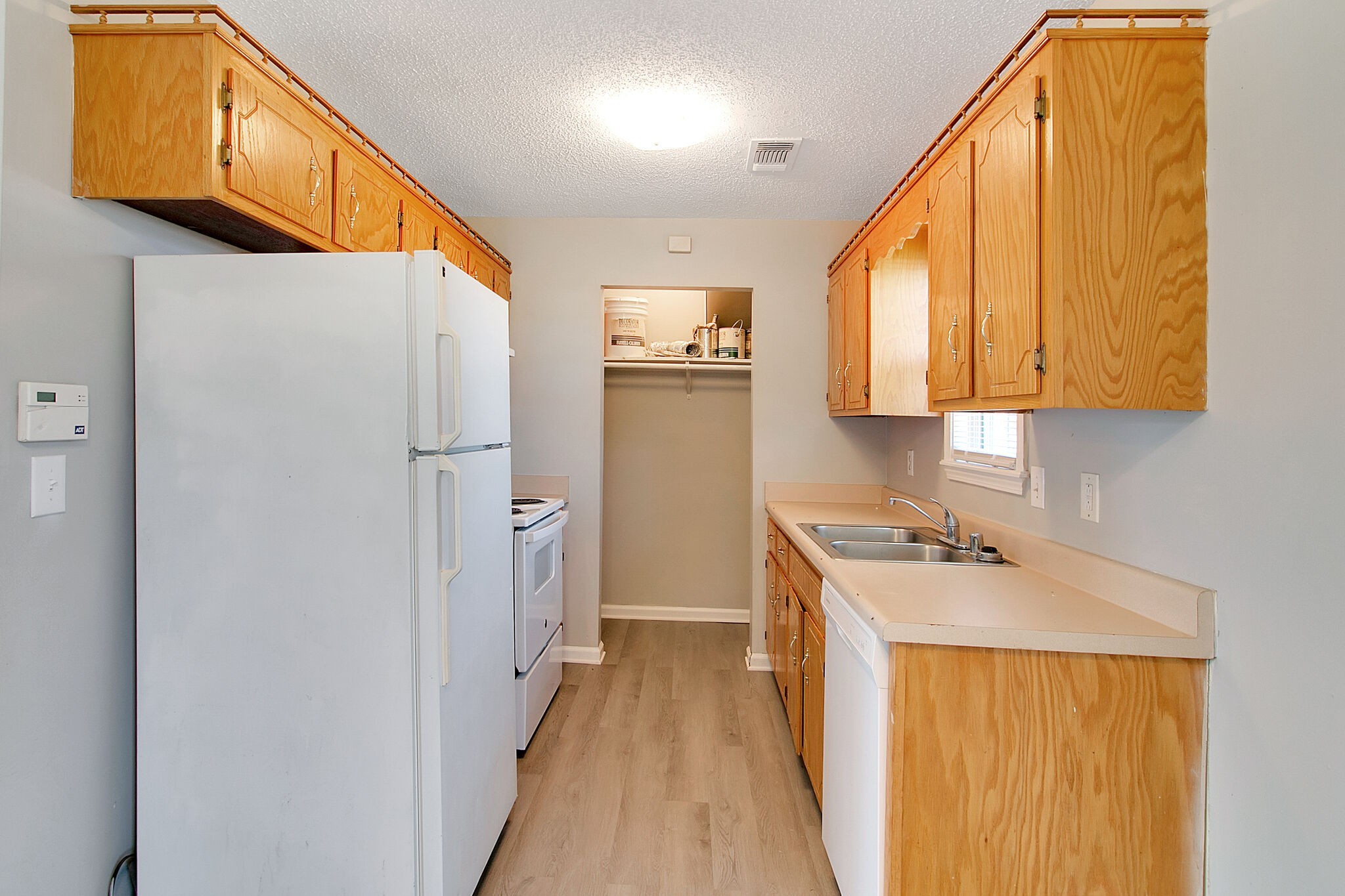 1112 Timothy Ave Property Photo 9