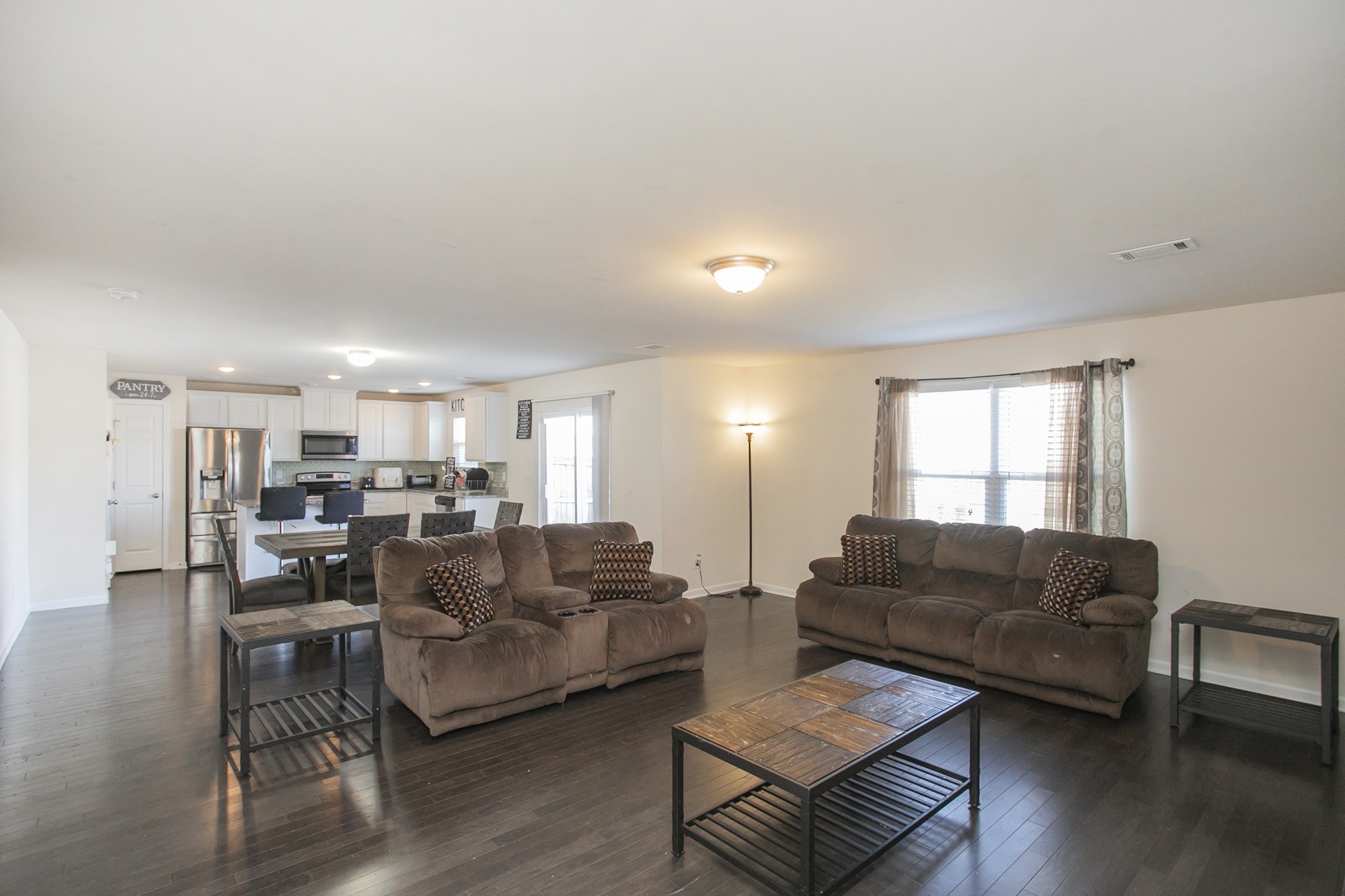 1110 Pickett Rd Property Photo 6