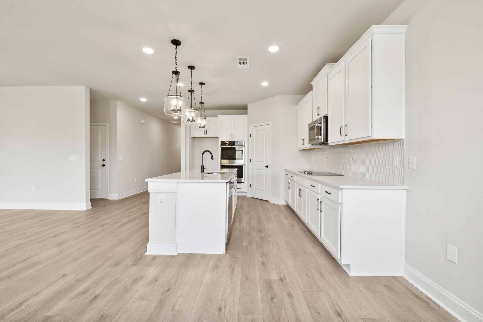 6702 Hanworth Trce Property Photo 13