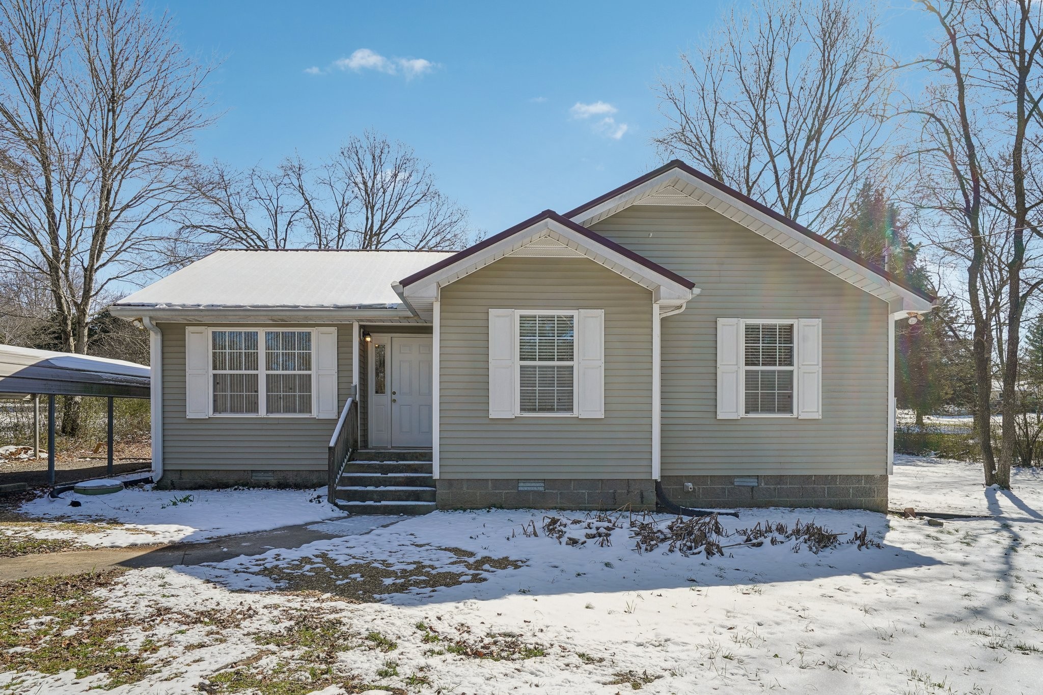 112 Aaron Dr Property Photo