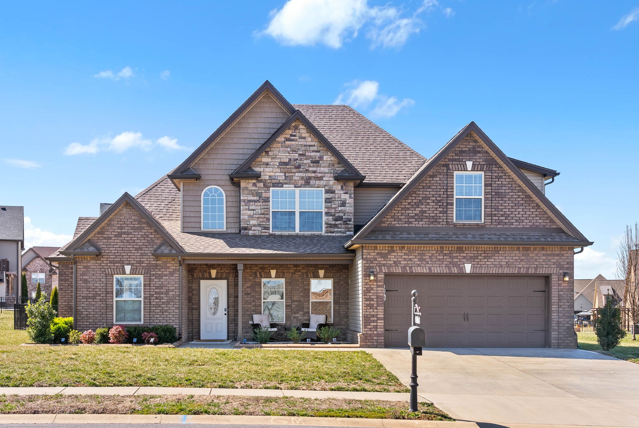1045 Pitt Ln Property Photo 1