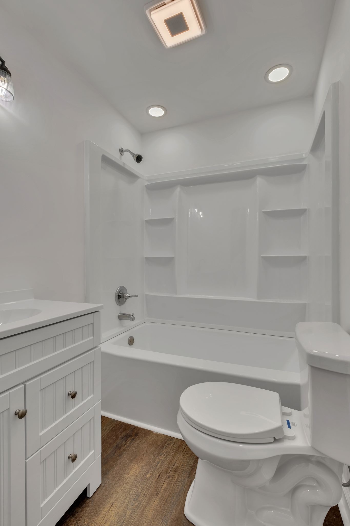 649 W Eastland St Property Photo 15