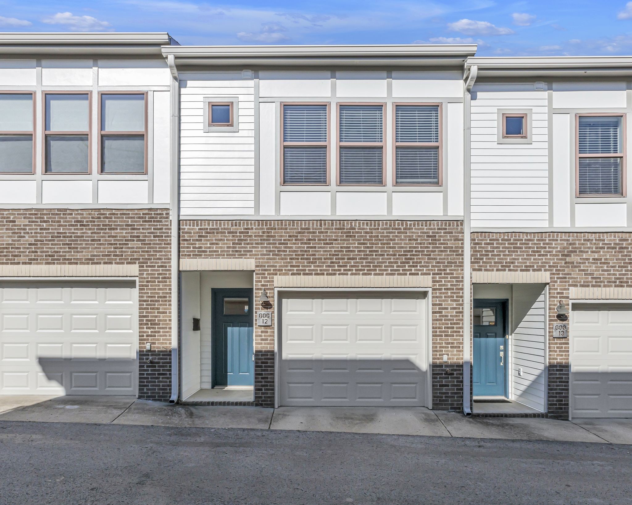 600 Garfield Real Estate Listings Main Image