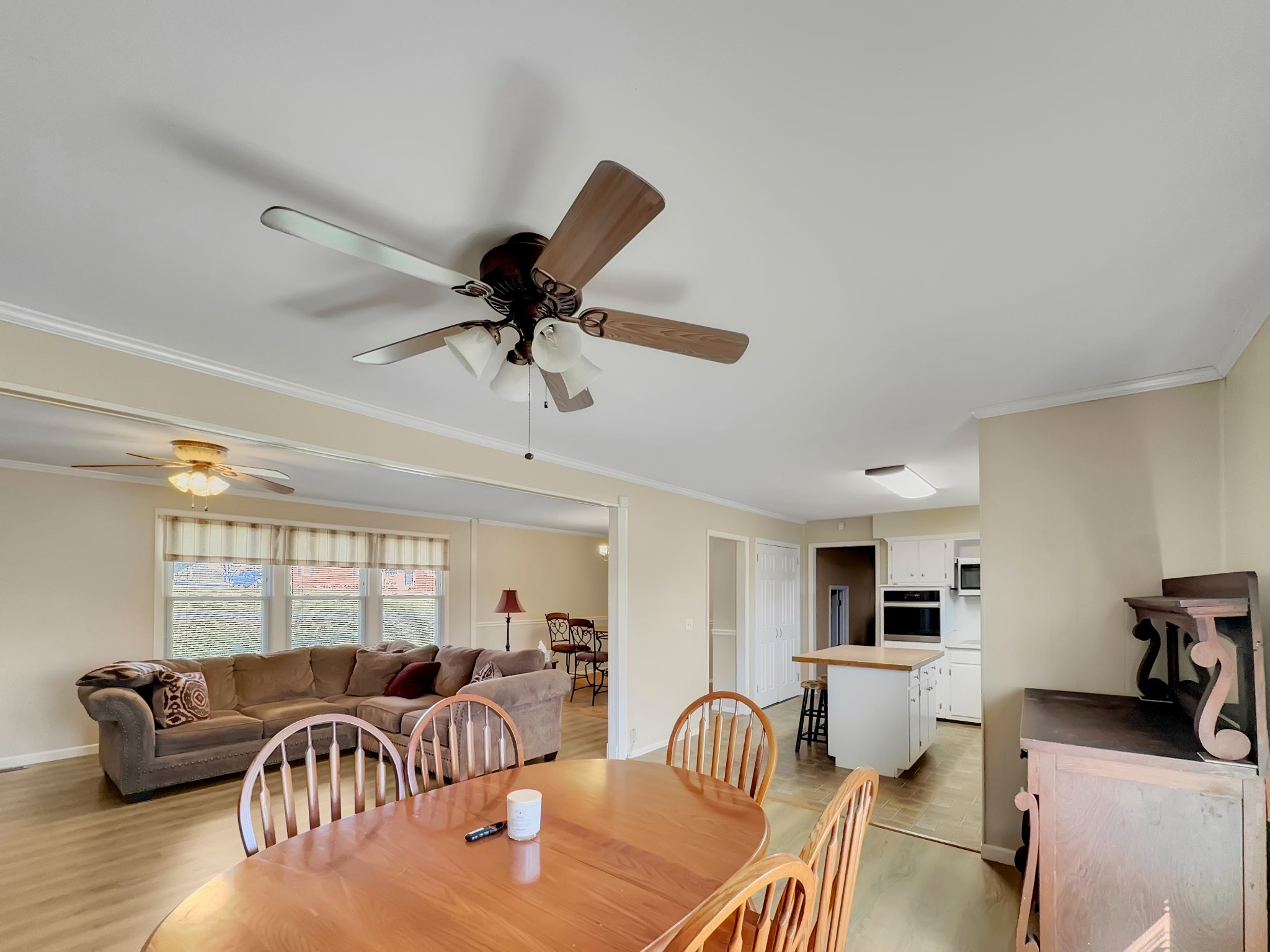 305 Vine St Property Photo 5