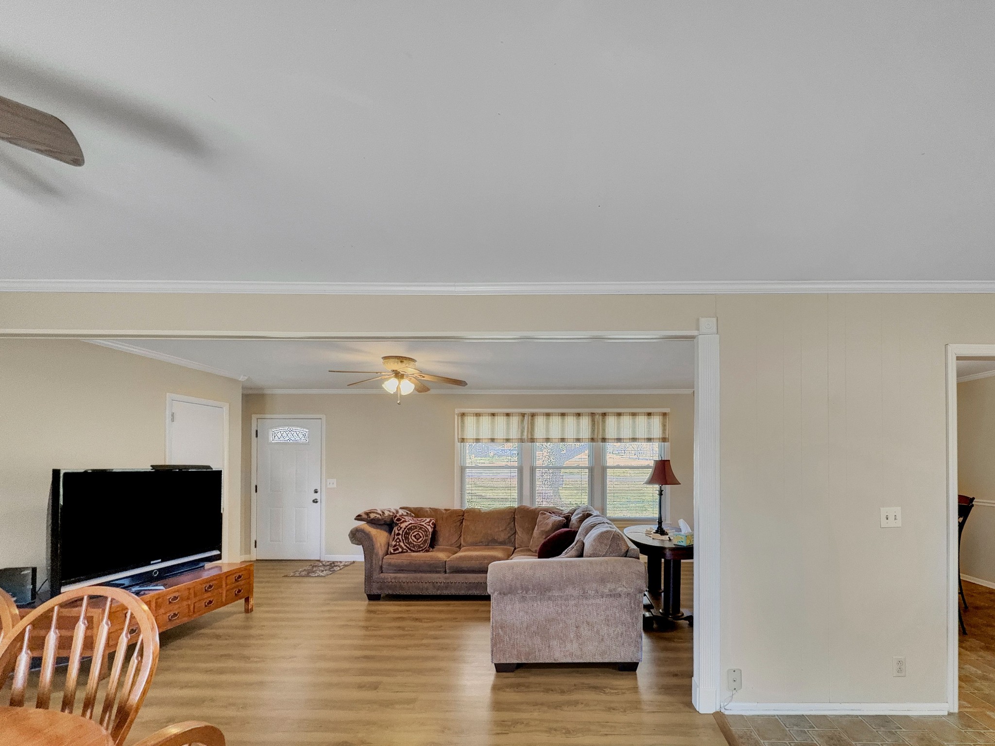 305 Vine St Property Photo 8