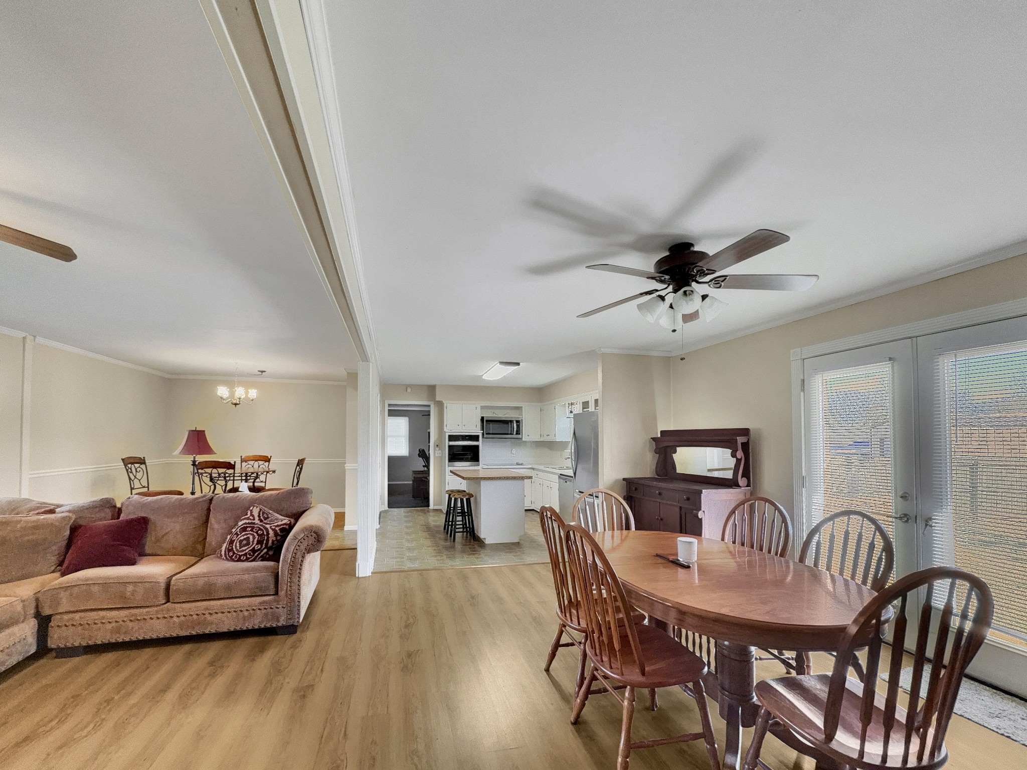 305 Vine St Property Photo 9