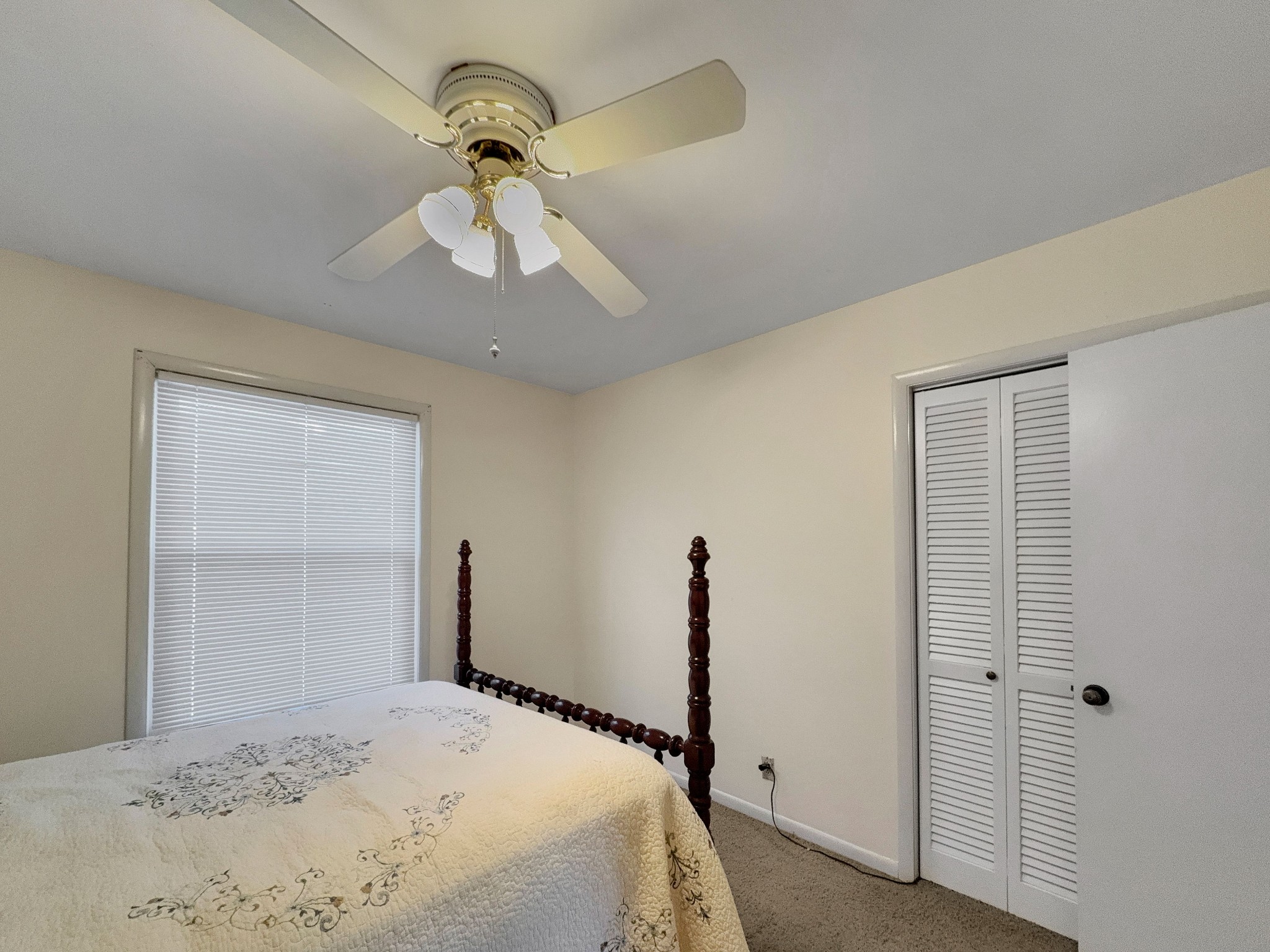 305 Vine St Property Photo 23