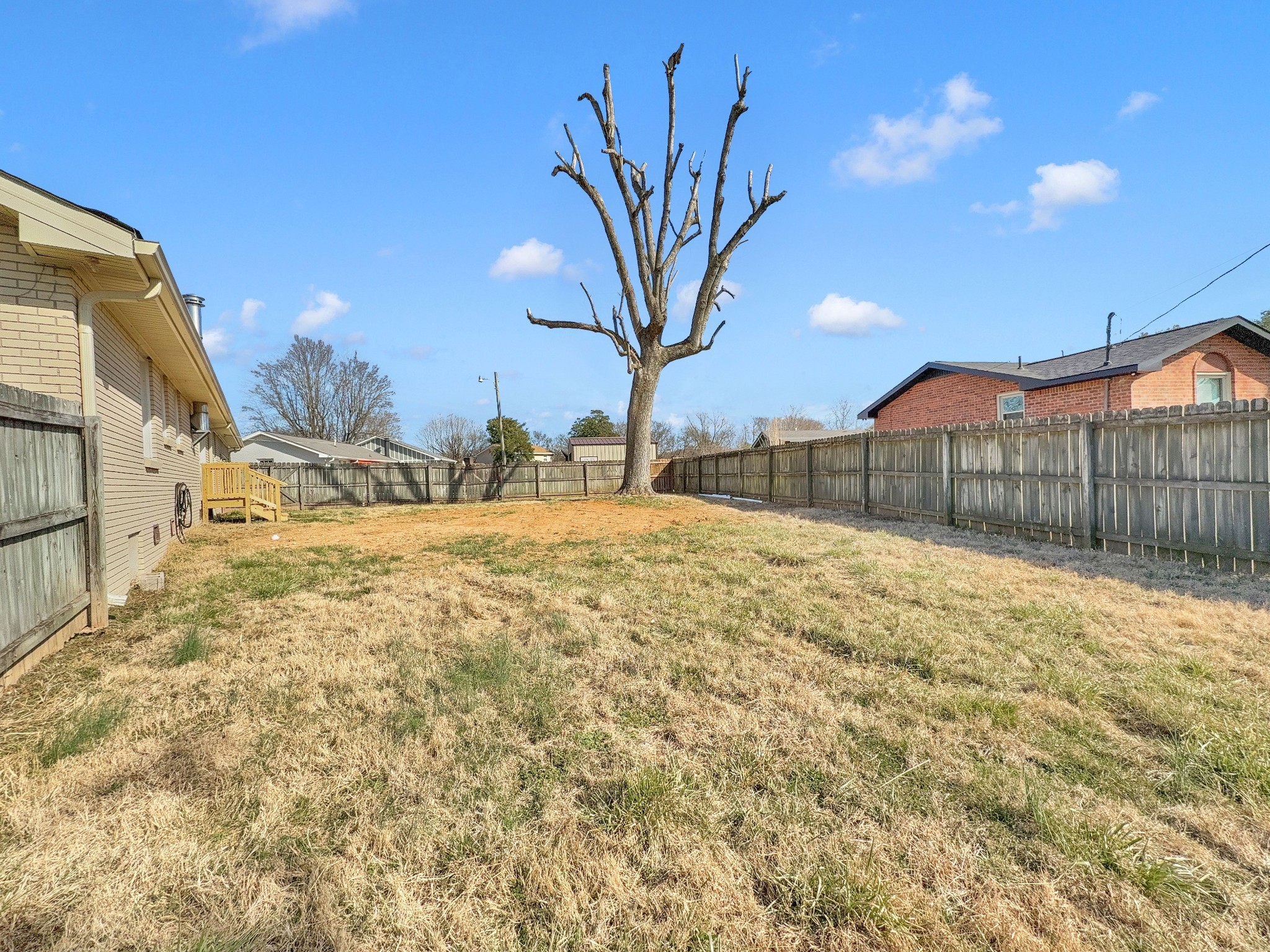 305 Vine St Property Photo 29