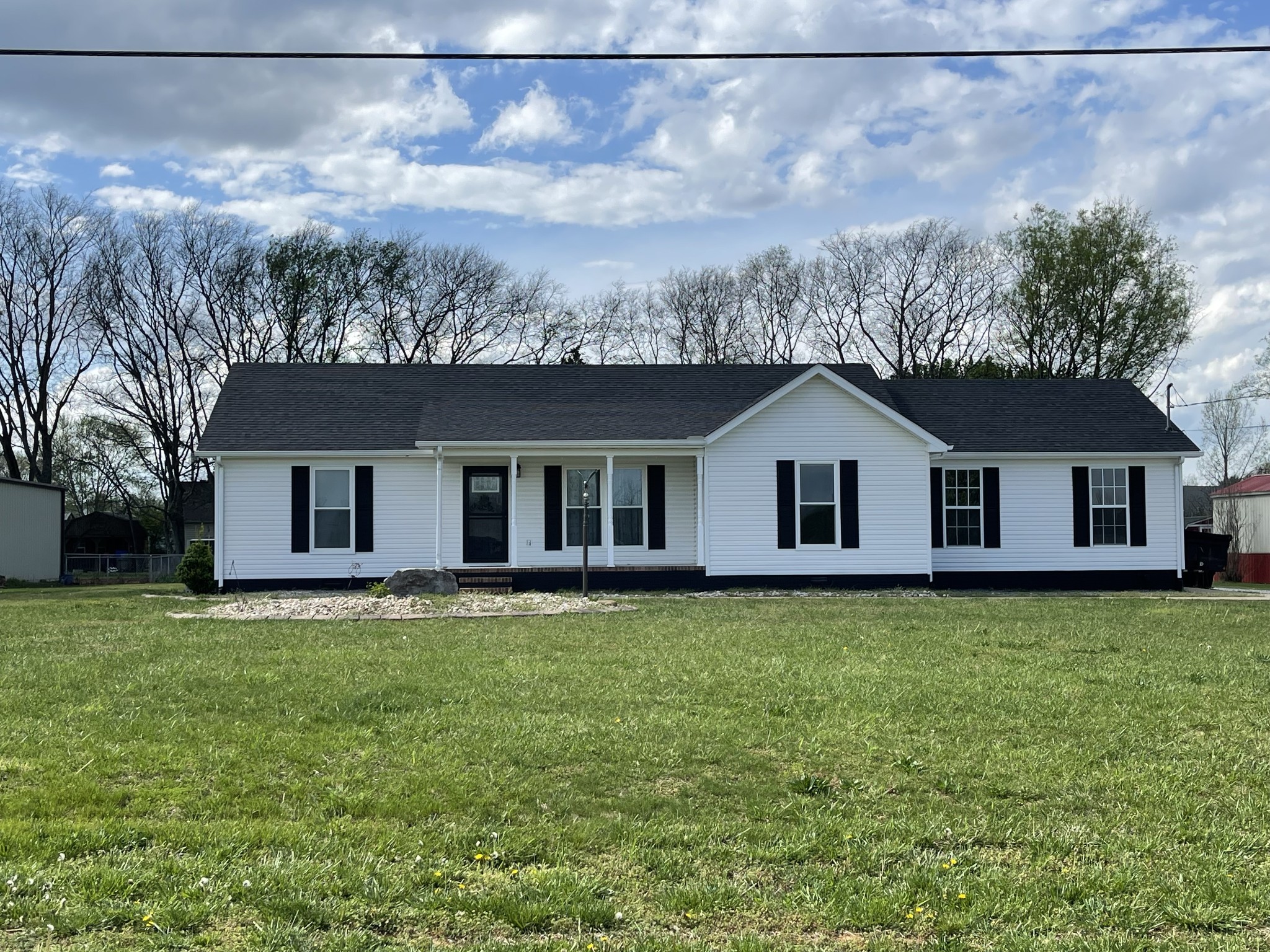 107 Sandy Rd Property Photo
