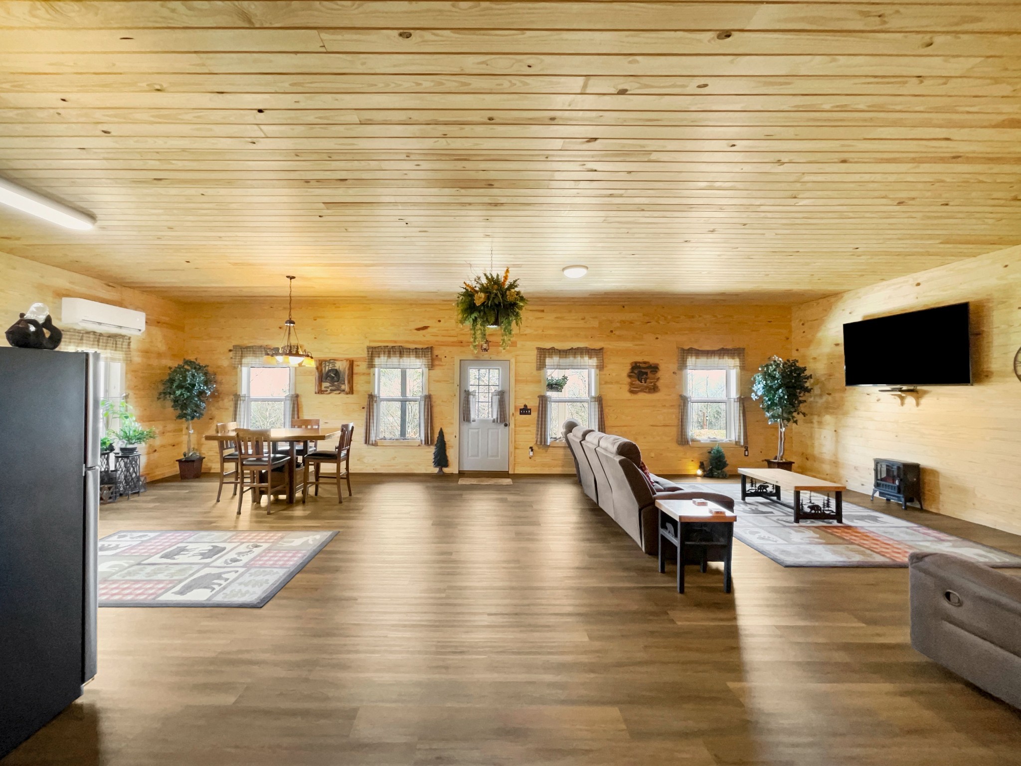 8001 Highway 50 Property Photo 6